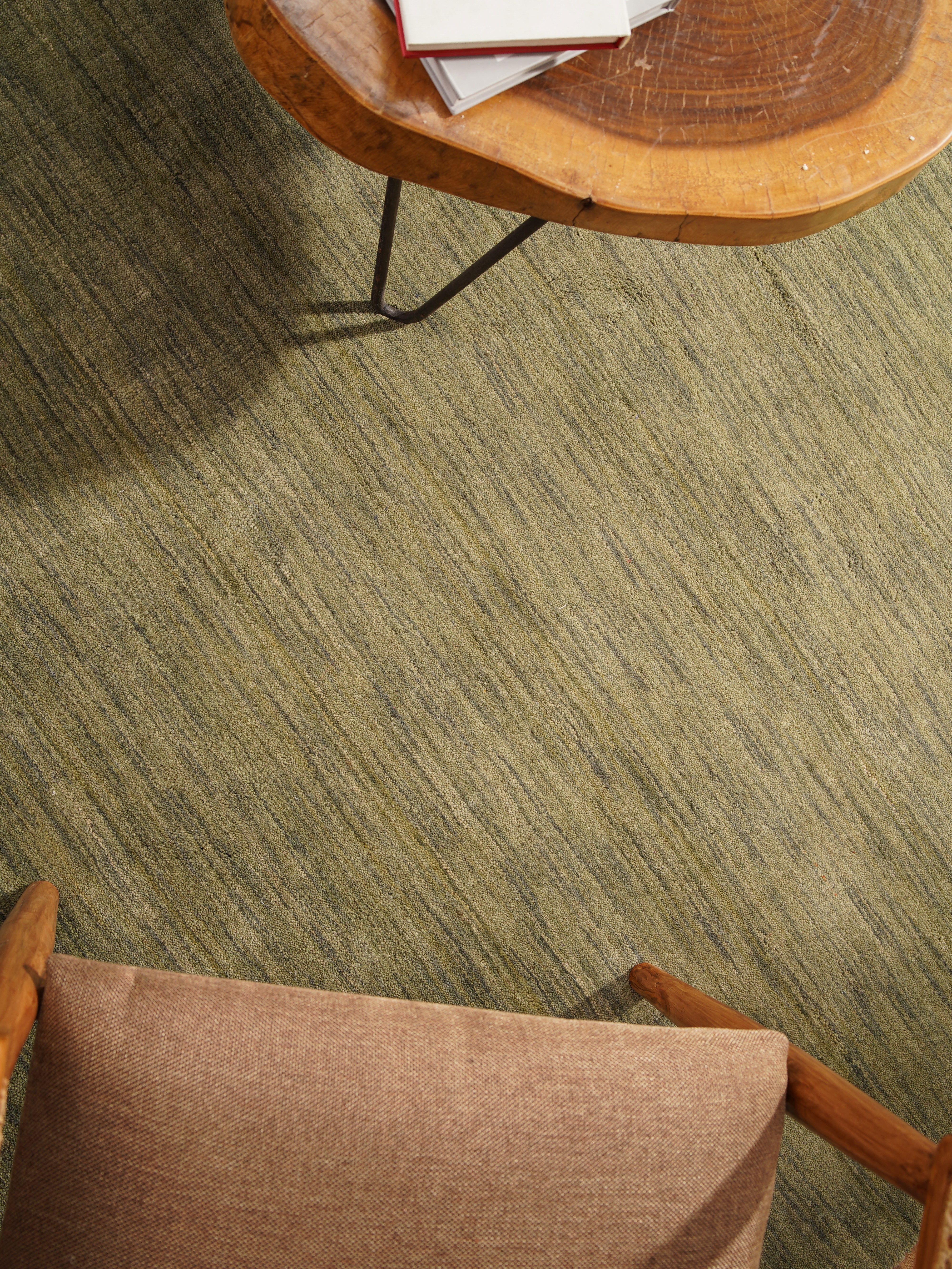 Silken Premium Hand Knotted Wool Rug - Luxurious Soft & Durable Handmade Carpet for Living Room, Bedroom, Dining Area - Perfect for Home Decor & Interior Design