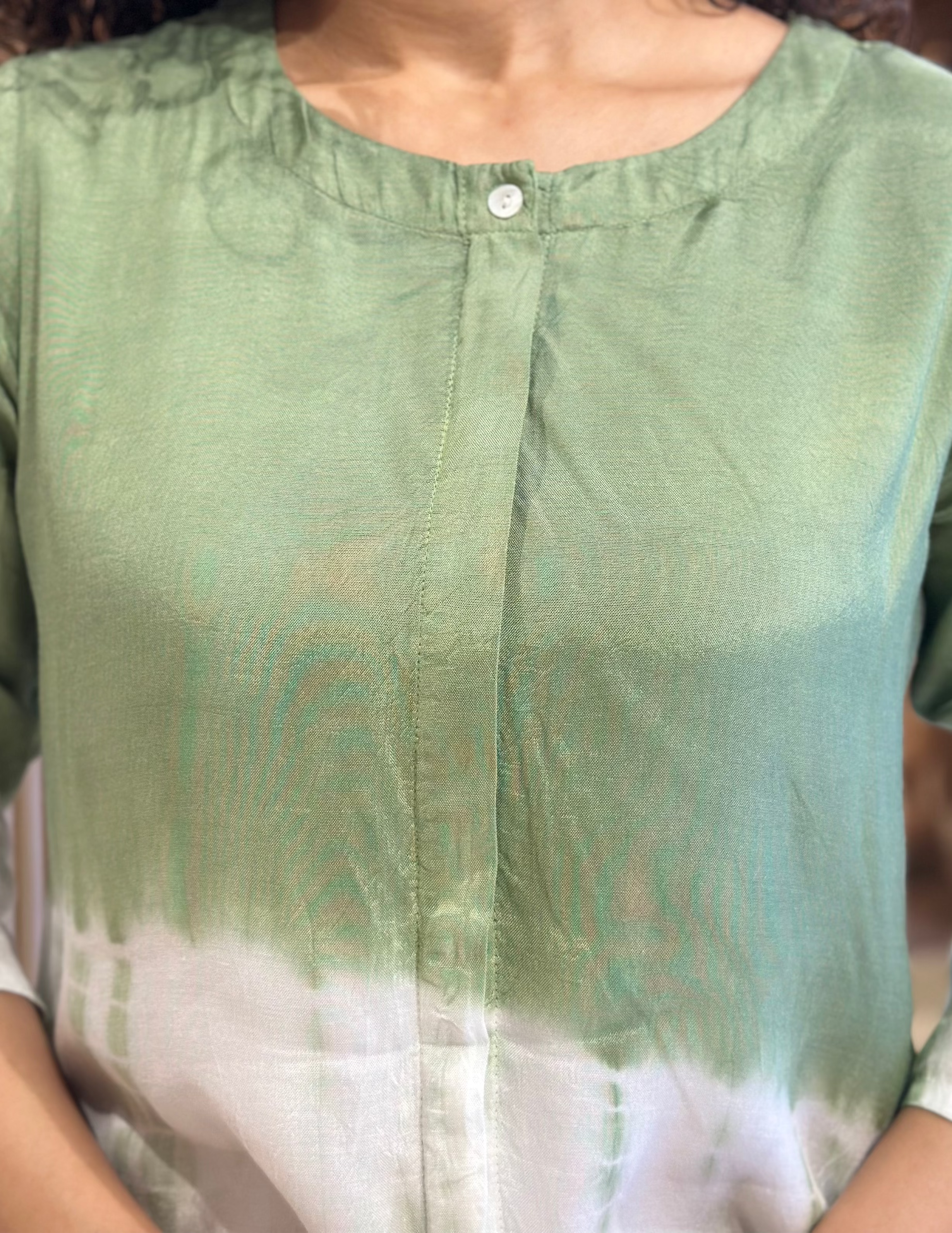 Natural Beauty Green Kurta Set for Women - Eco-Friendly Cotton Ethnic Outfit - Perfect for Festivals, Weddings & Casual Wear