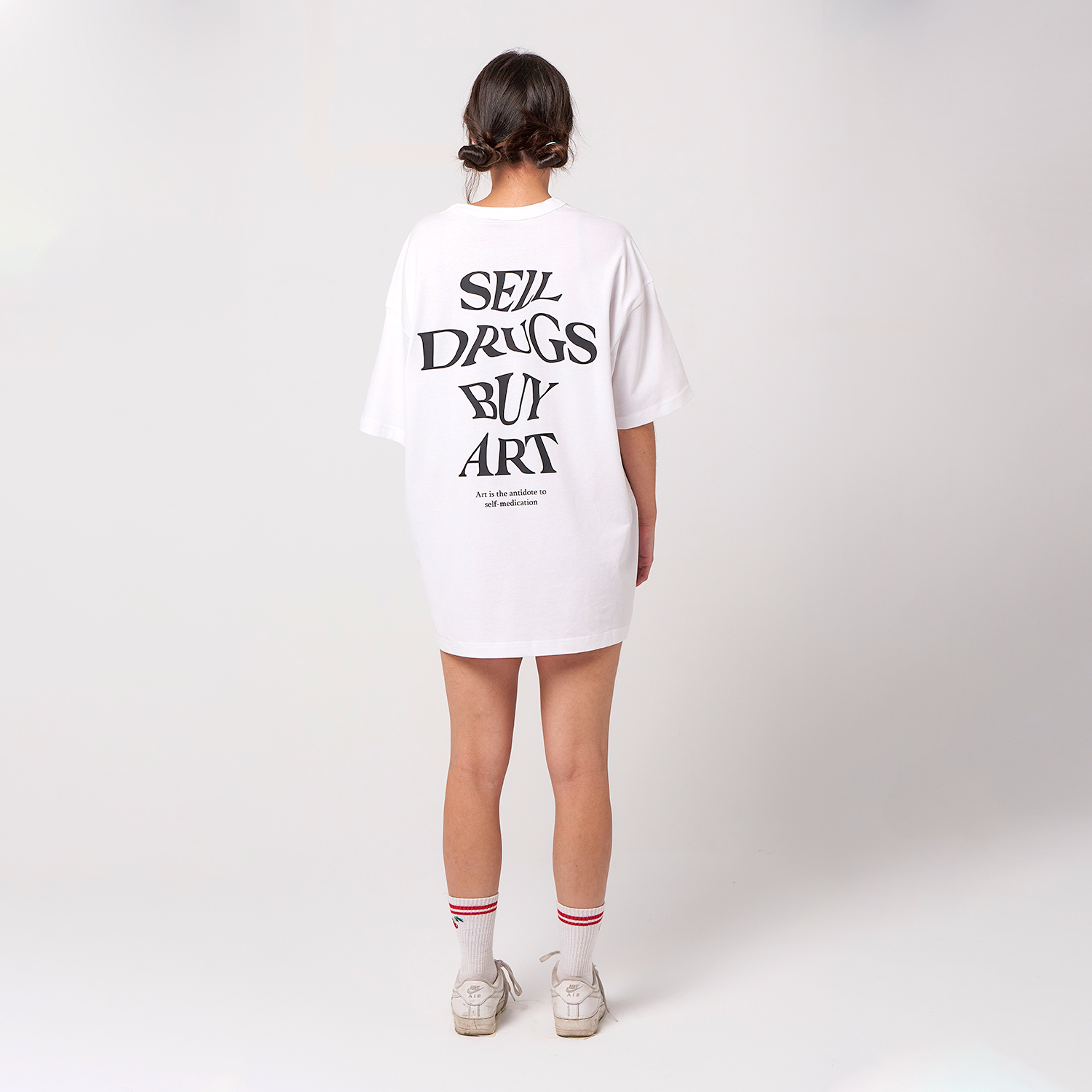 Oversized White Graphic T-Shirt - Funny 'Sell Drugs' Print - Streetwear Fashion for Casual Wear & Urban Style