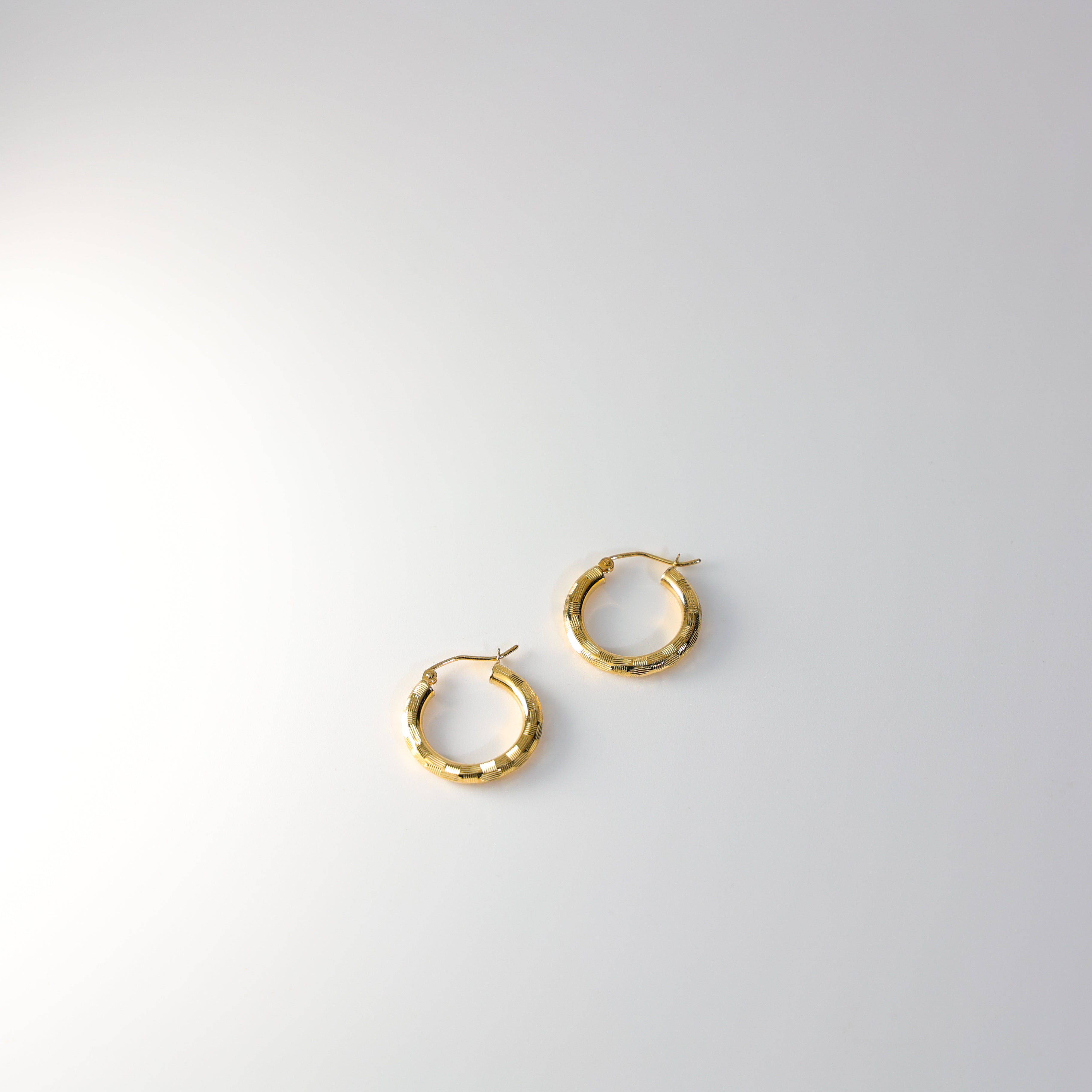 18K Gold Diamond Cut Huggie Hoop Earrings 20mm Wide - Model 1012 | Elegant Everyday Jewelry for Women, Perfect for Work, Date Night & Special Occasions