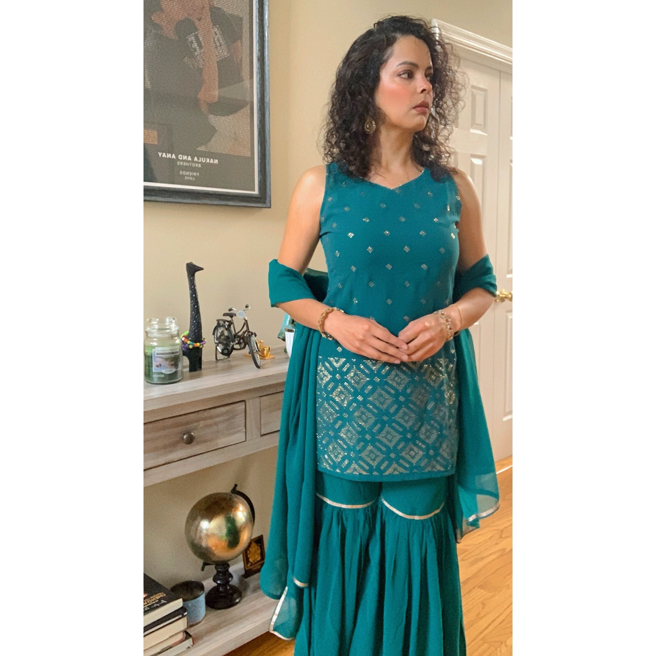 Stylish Women's Party Wear Designer Sleeveless Kurta Set - Elegant Indian Ethnic Outfit for Festivals, Weddings & Special Occasions
