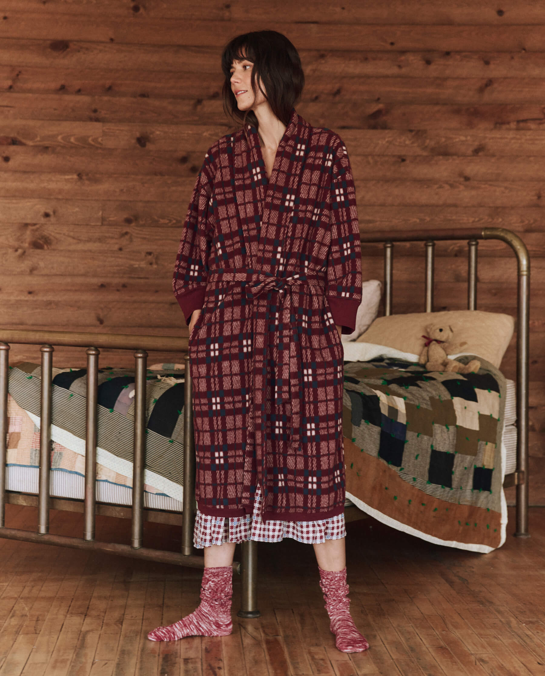 Cozy Plush Fleece Robe with Fireside Plaid Pattern - Soft Warm Bathrobe for Women & Men - Perfect for Lounging, Spa Days & Cold Weather Comfort