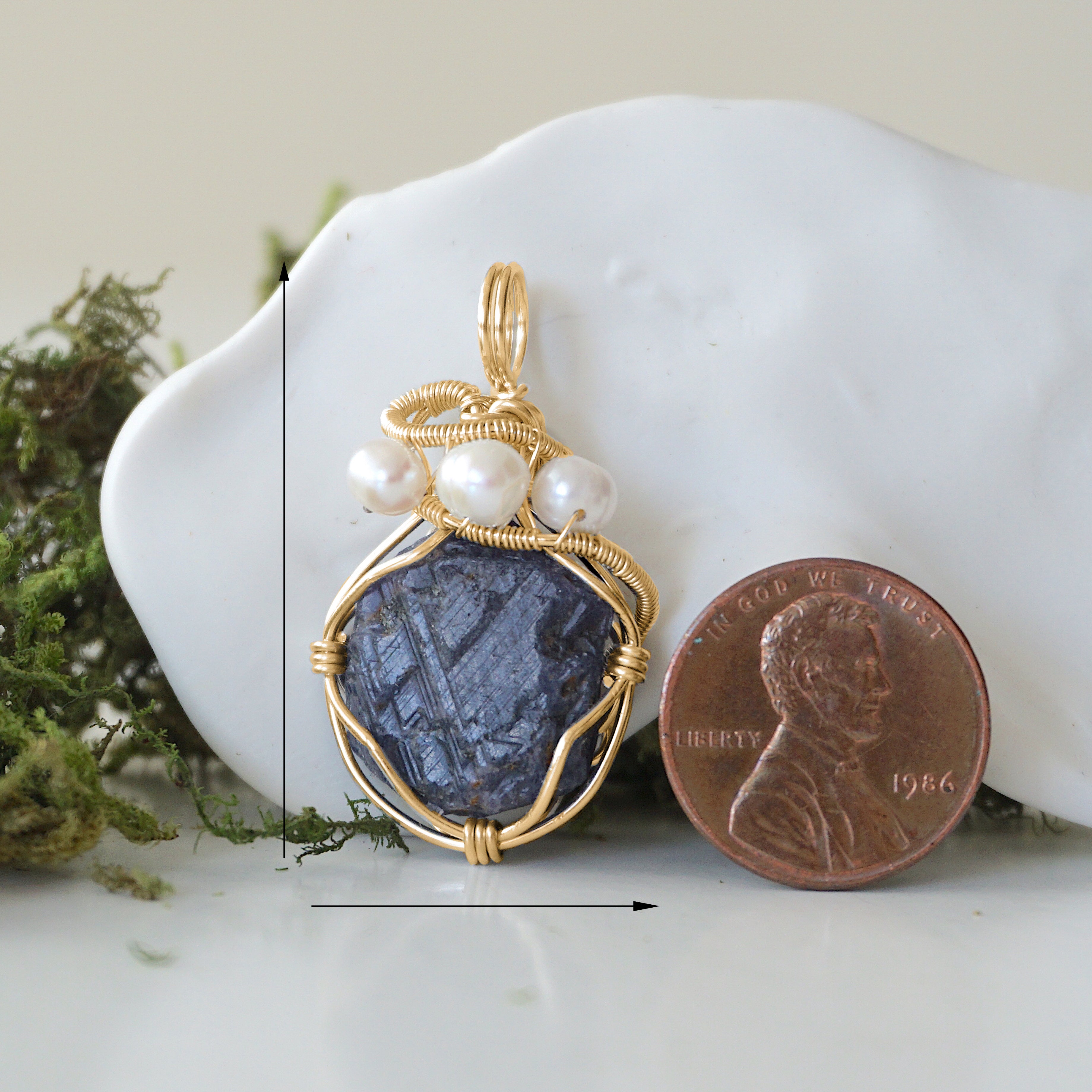 Elegant Sapphire & Pearl Necklace - 18K Gold Plated Jewelry for Women - Perfect for Weddings, Parties & Special Occasions