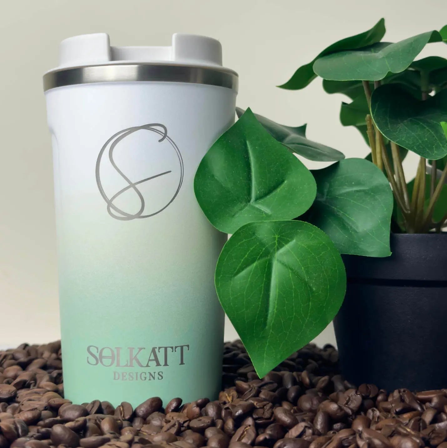 Pastel Green Insulated Travel Coffee Cup - 500ml Stainless Steel Vacuum Flask - Perfect for Commuting, Camping & Office Use