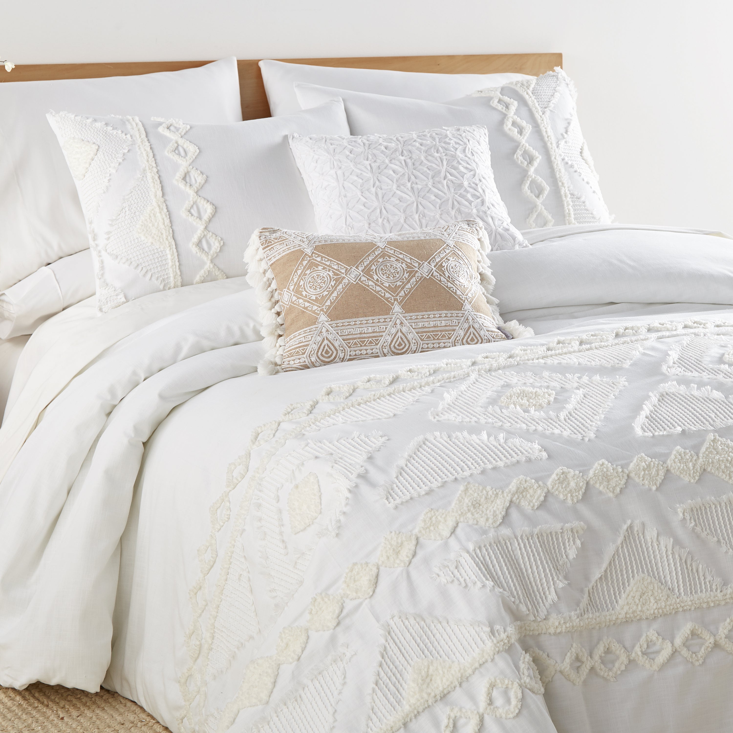 Harleson Soft Chenille Comforter Set - Queen Size, Ultra Plush Bedding for Cozy Nights - Perfect for Master Bedroom, Guest Room & Dorm Decor