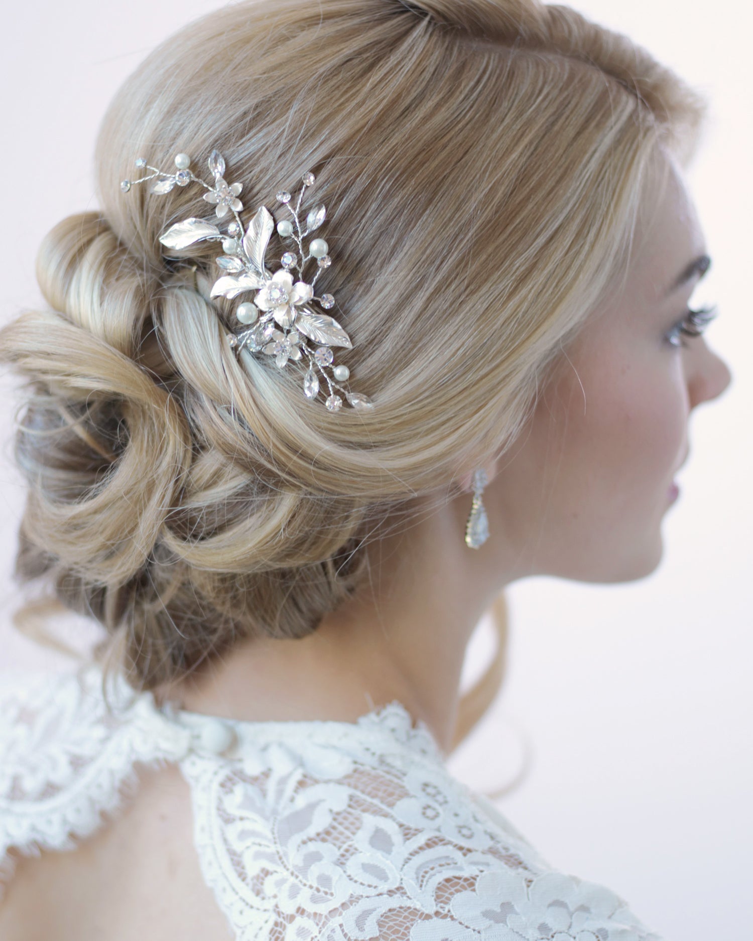 Elegant Petite Pearl & Floral Hair Clip for Women - Delicate Hair Accessories for Bridal, Wedding, Party & Everyday Wear