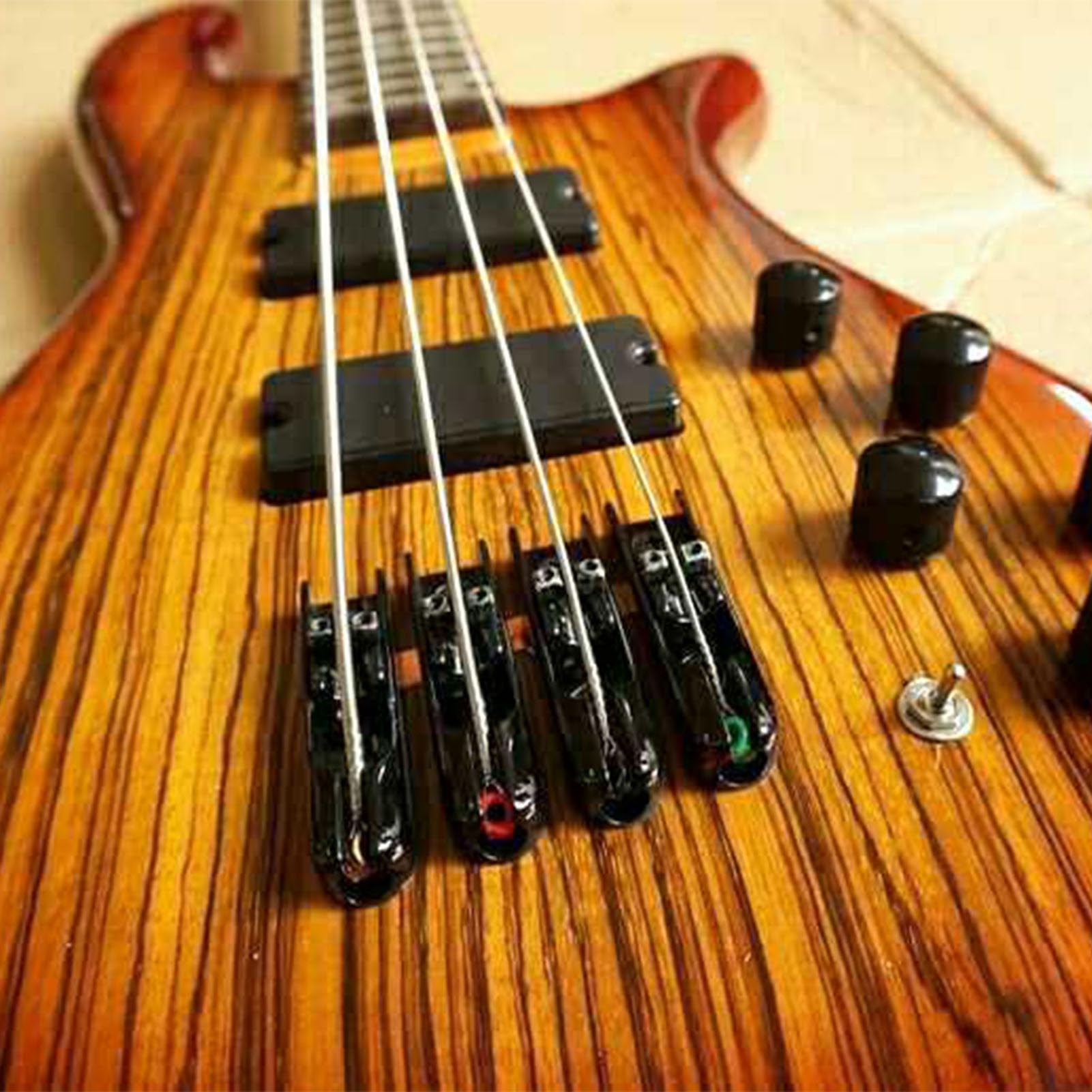 4-Piece Bass Guitar Bridge Set - Individual Single String Tailpiece & Saddles for 4-String Electric Bass - Perfect for Replacement, Upgrades & DIY Guitar Repairs - Ideal for Jazz, Rock & Studio Performances