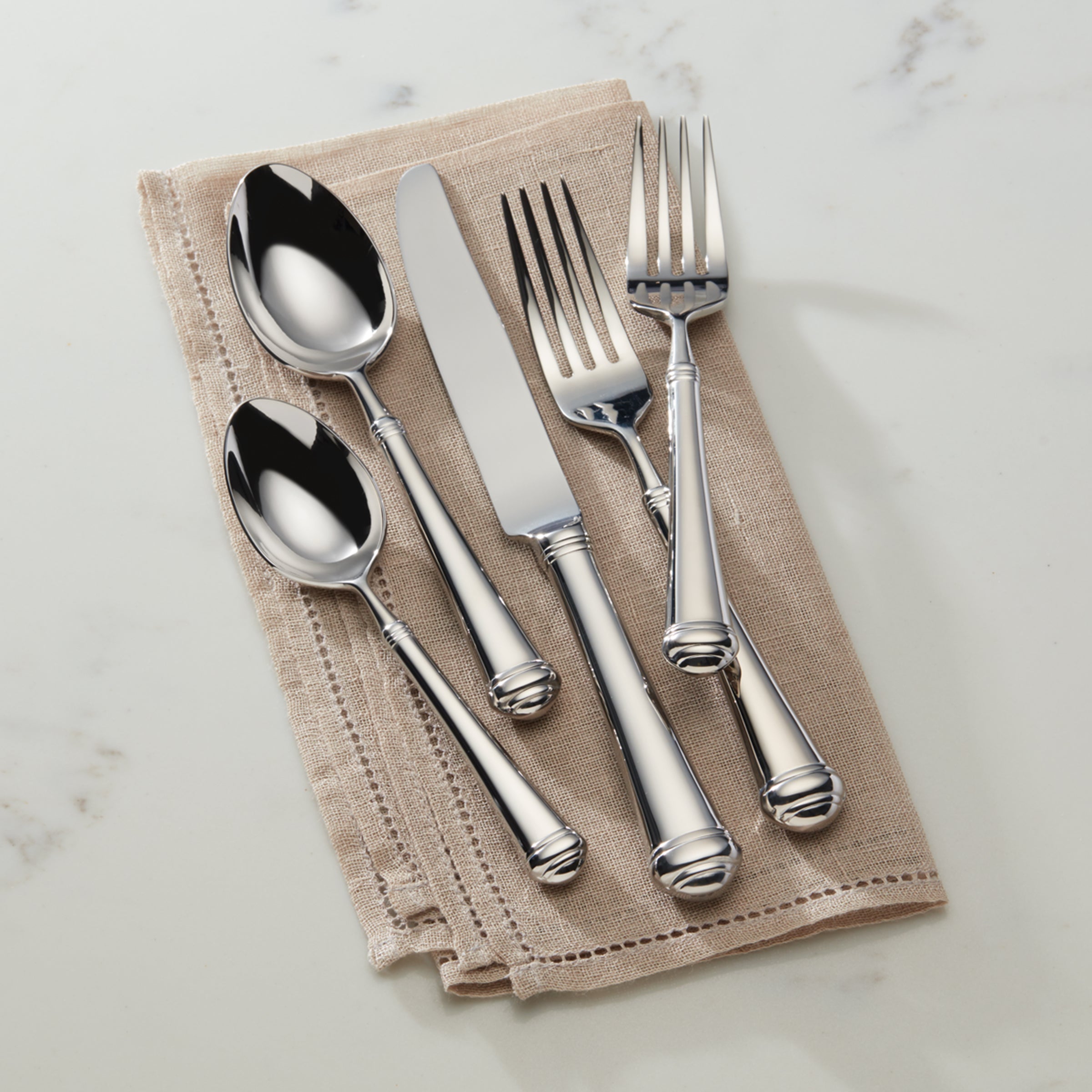 Allora 5-Piece Dinnerware Set - Elegant Porcelain Plates, Bowls & Cups for Formal Dining, Entertaining & Everyday Use