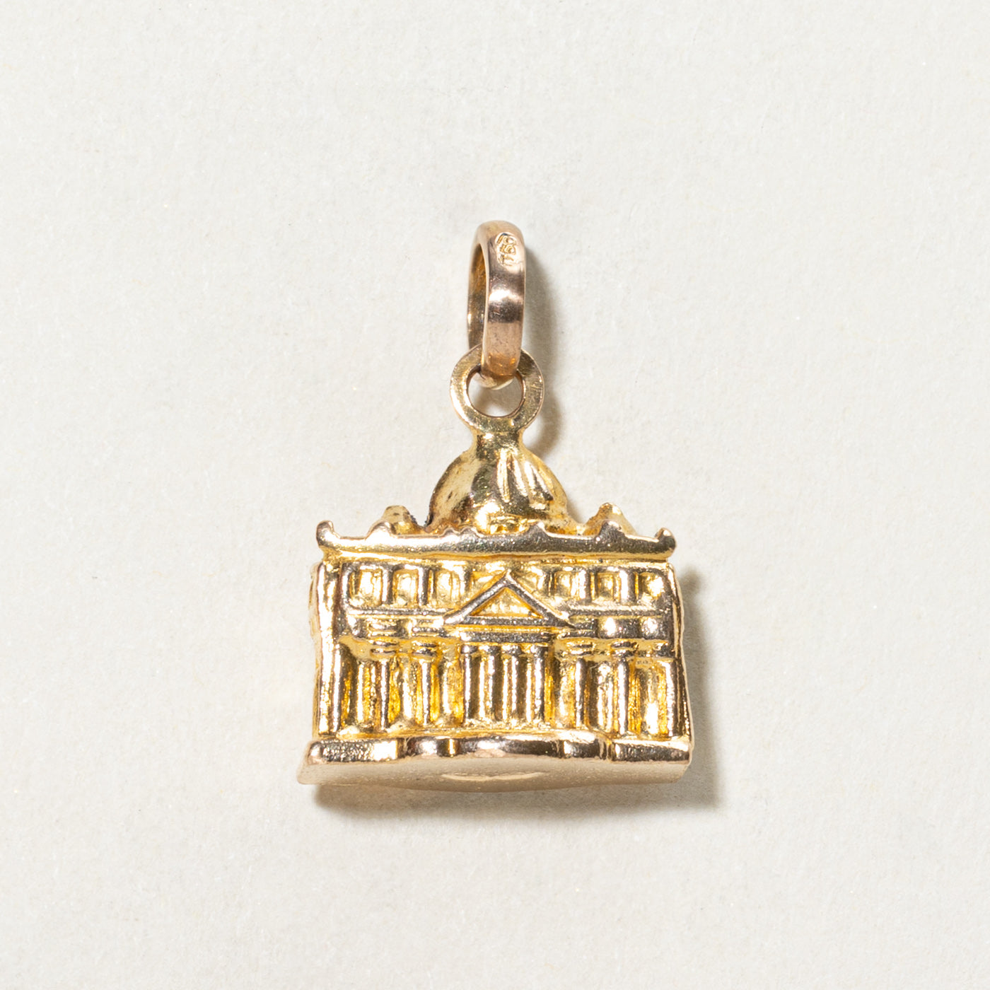 Vintage Italian 18K Gold St. Peter's Basilica Charm Pendant - Perfect for Necklaces, Bracelets & Religious Jewelry Gifts