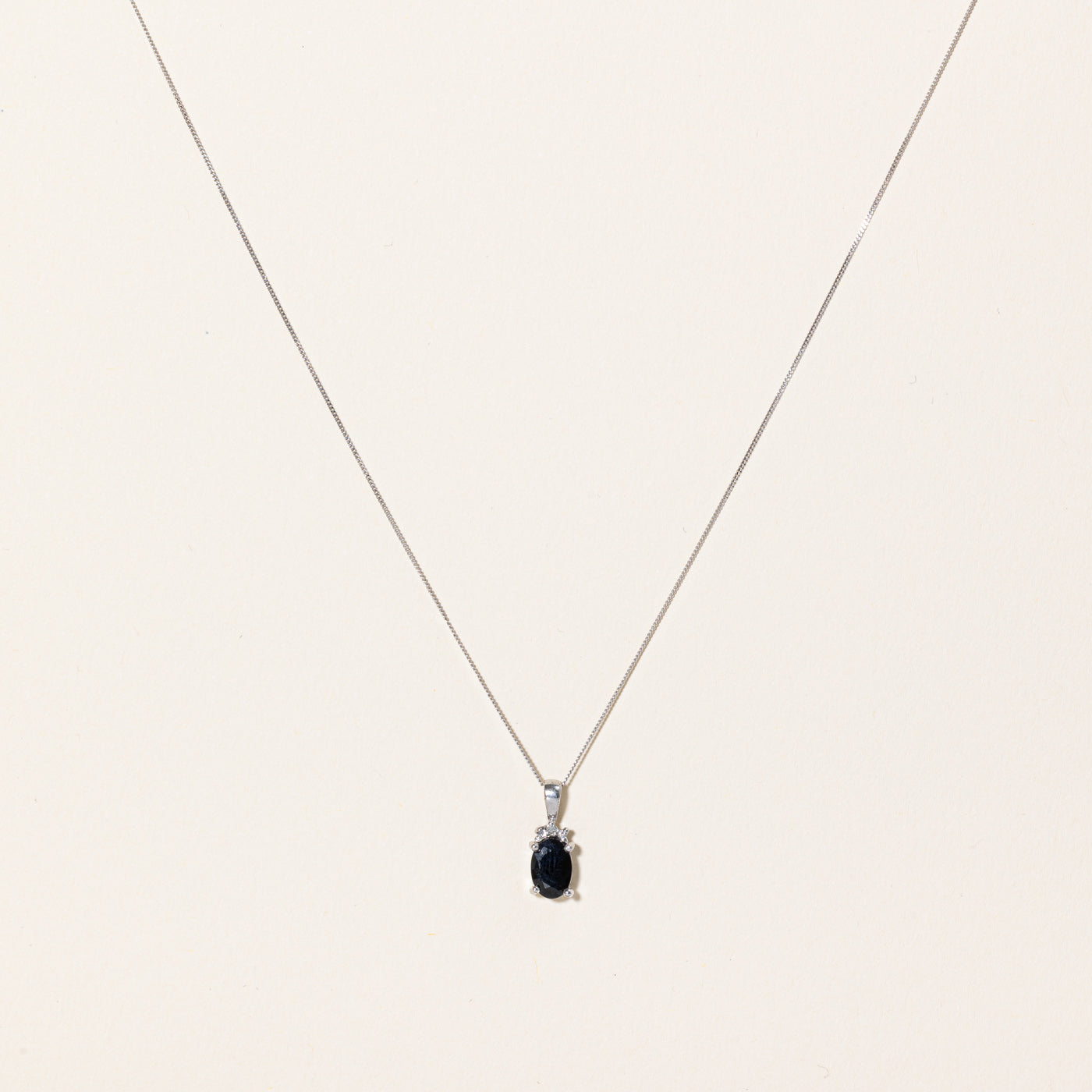 Exquisite 0.90ct Sapphire & 0.01ct Diamond Pendant Necklace in 18K Gold | Elegant Jewelry Gift for Women | Perfect for Anniversaries, Birthdays & Special Occasions