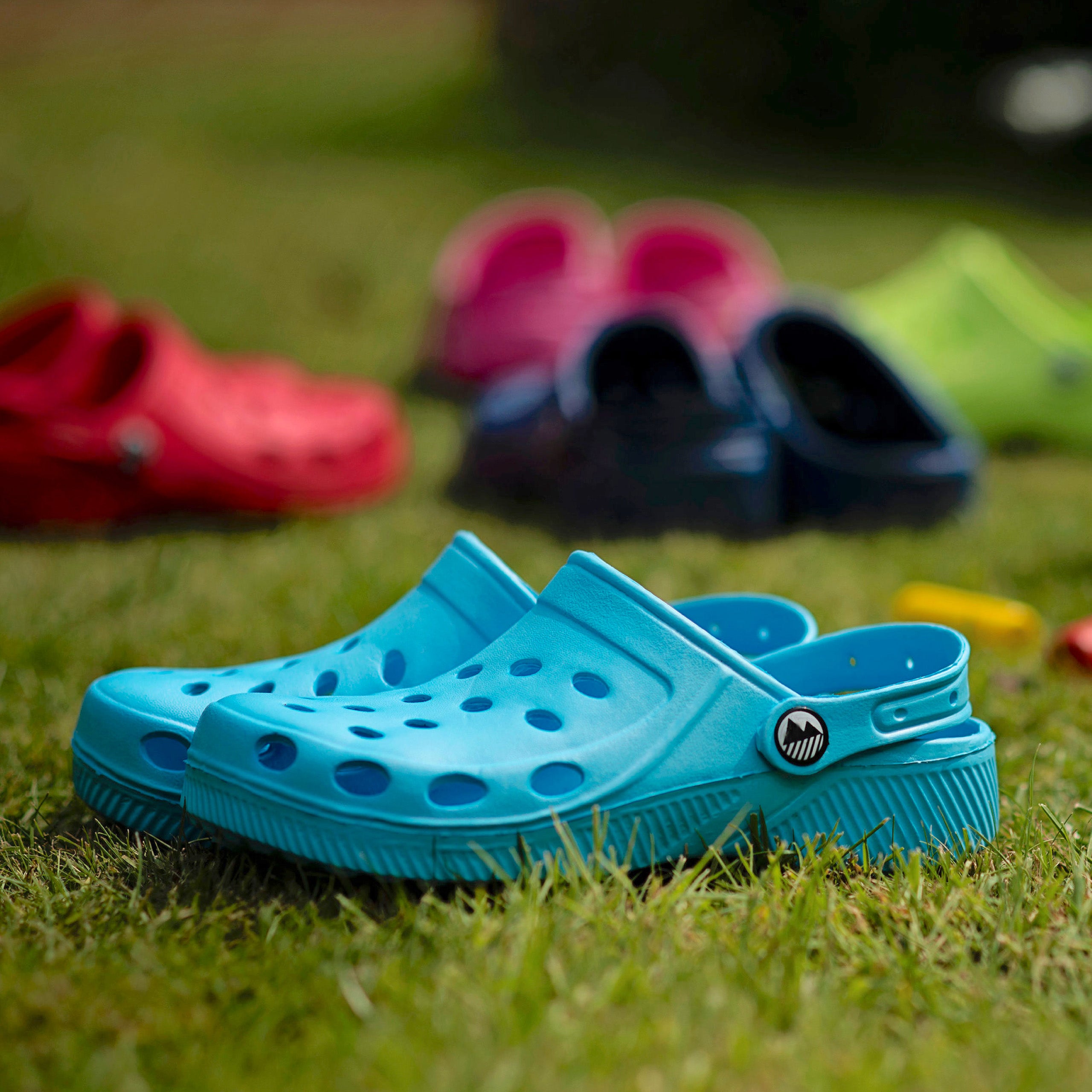 Breathable Kids' Slippers - Soft & Comfortable Ventilated Clogs for Boys & Girls - Perfect for Indoor Play, Beach, Pool & Backyard Fun