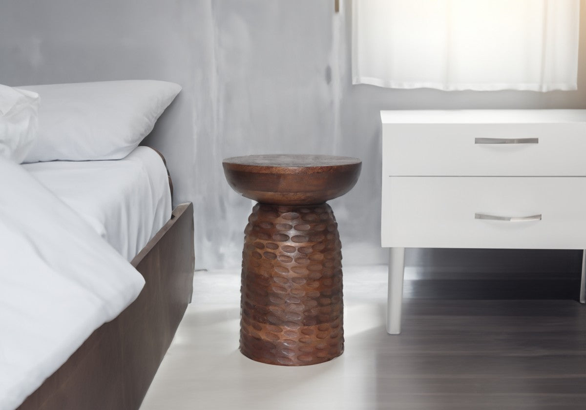 Stylish Walnut Accent Table - Perfect for Living Room, Bedroom, or Entryway Decor