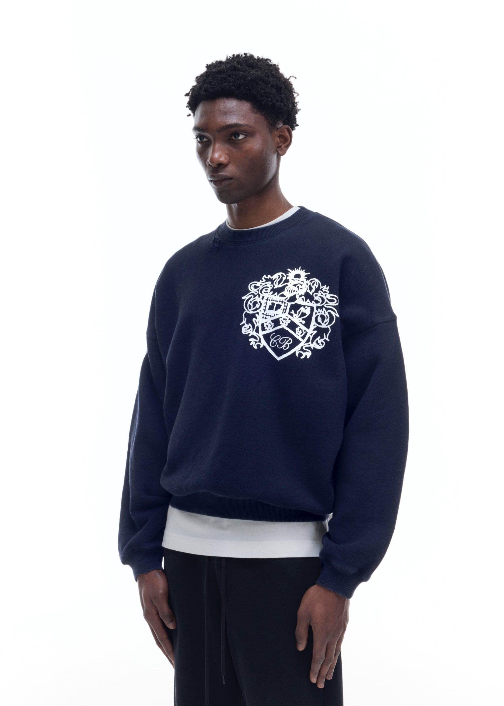 Vintage Distressed College Crest Sweatshirt - Comfortable & Stylish Pullover for Casual Wear, Campus Fashion & Street Style