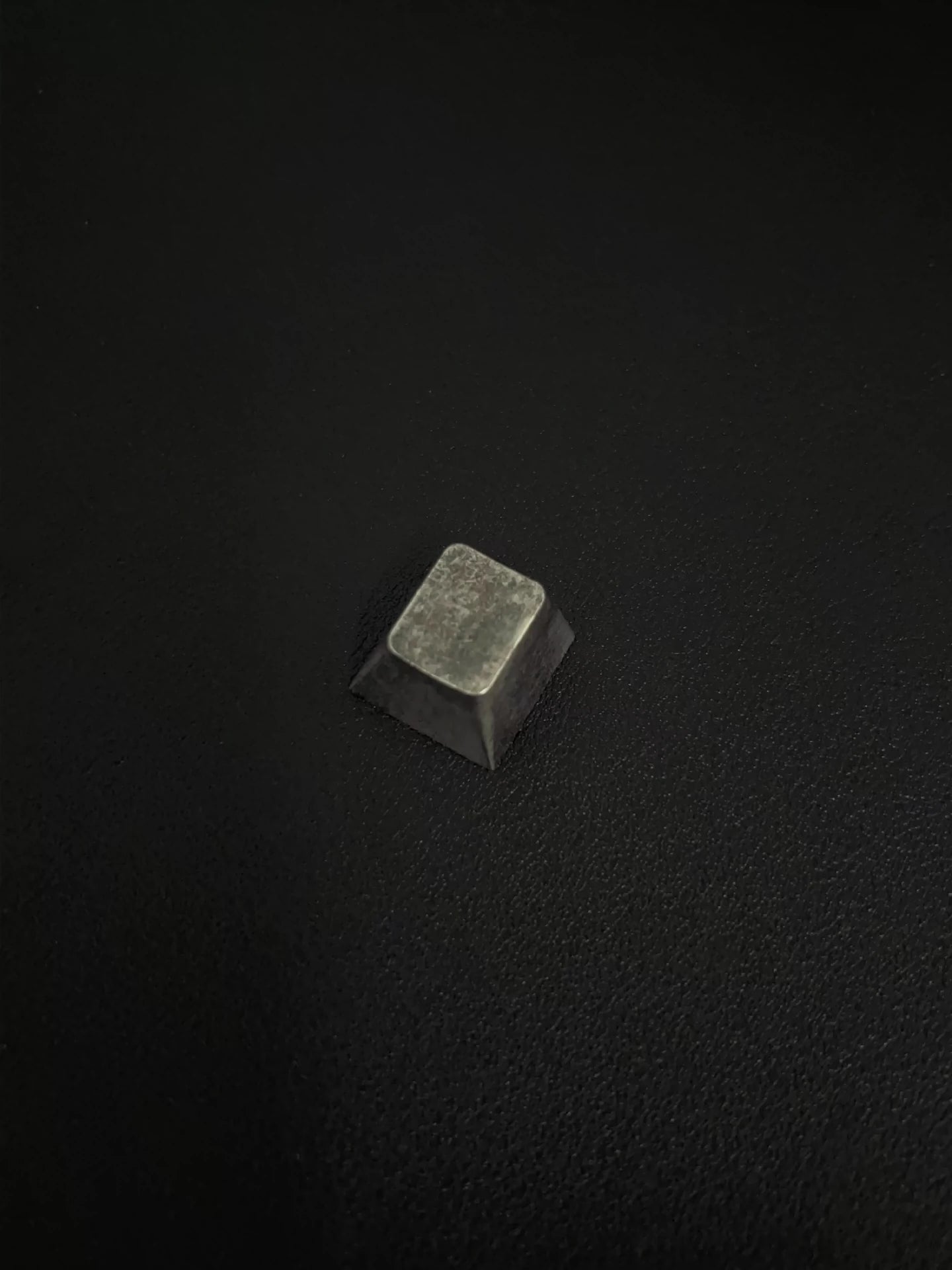Vintage Chinese Lacquer Keycaps - Antique Silver Resin Coated Mechanical Keyboard Keycaps for Custom Typing & Gaming (Perfect for Mechanical Keyboards, Typing Enthusiasts & PC Gamers)