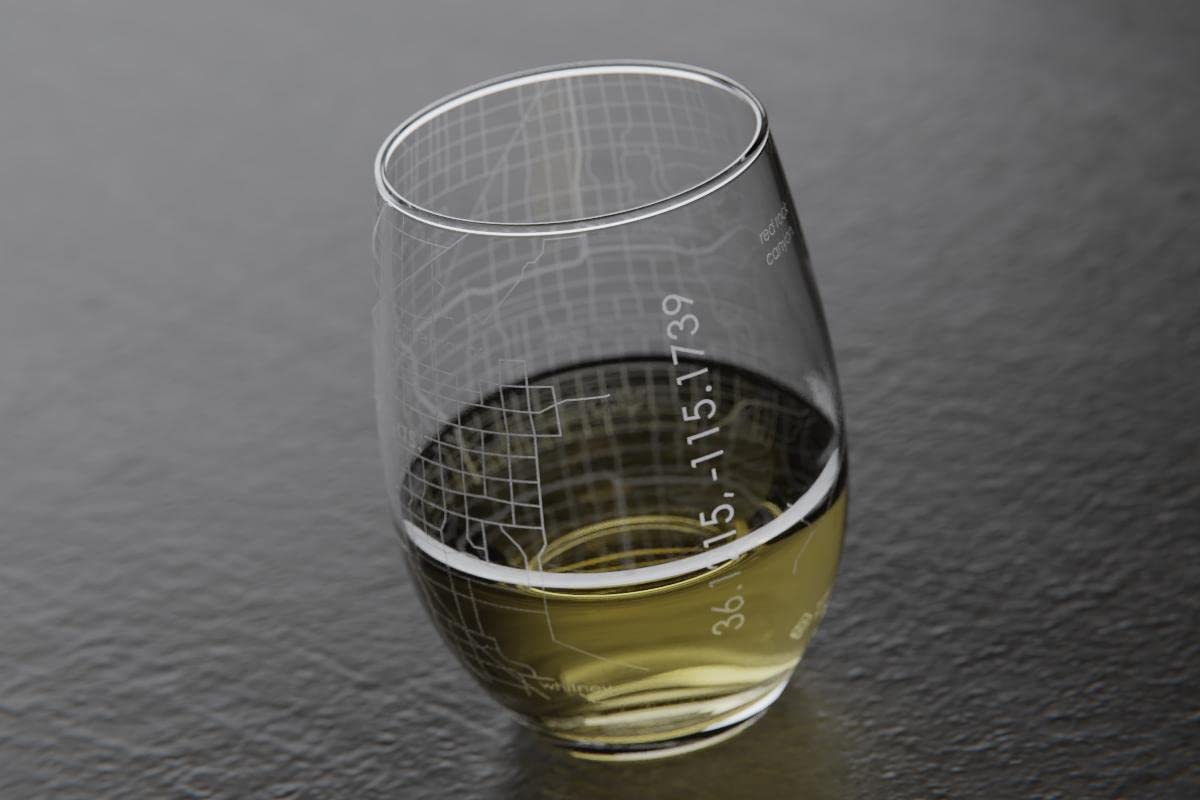 Personalized Las Vegas Nevada Map Stemless Wine Glass - 15 oz Clear Etched Glass, Custom City Gift for Couples, Anniversary, Wedding, Romantic Gifts - Perfect for Wine Tasting, Date Nights, Home Decor