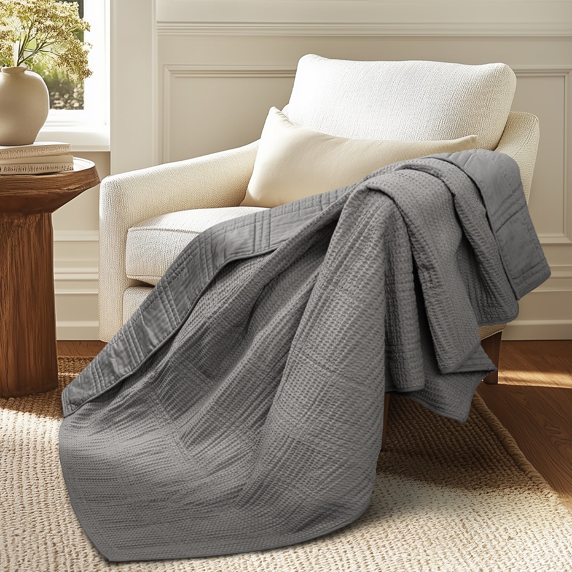 Cozy Cloud Waffle Quilted Throw Blanket - Ultra Soft Lightweight Bedspread for Couch, Sofa & Bed - Perfect for Winter Nights, Movie Time & Home Decor