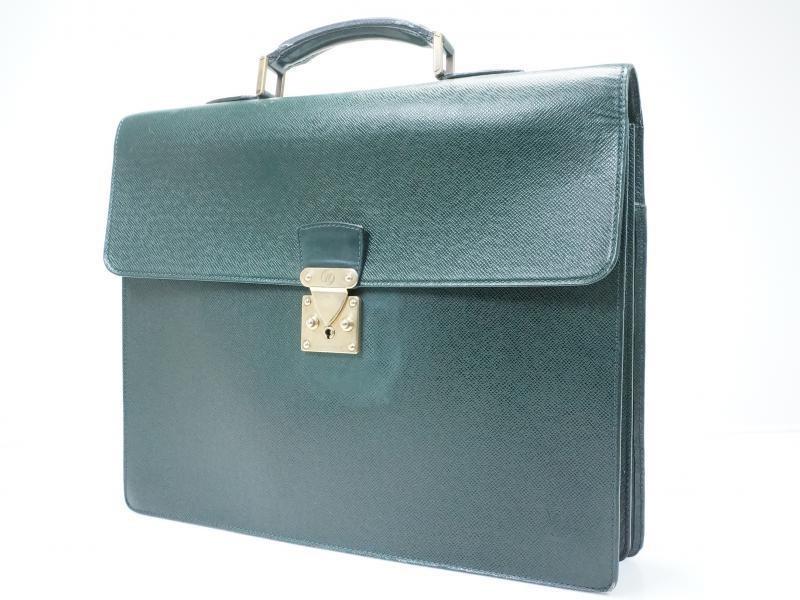 Authentic Pre-Owned Louis Vuitton Taiga Epicea Green Serviette Moskova Briefcase Bag M54177 - Luxury Vintage Leather Briefcase for Business & Travel - Perfect for Professionals & Collectors