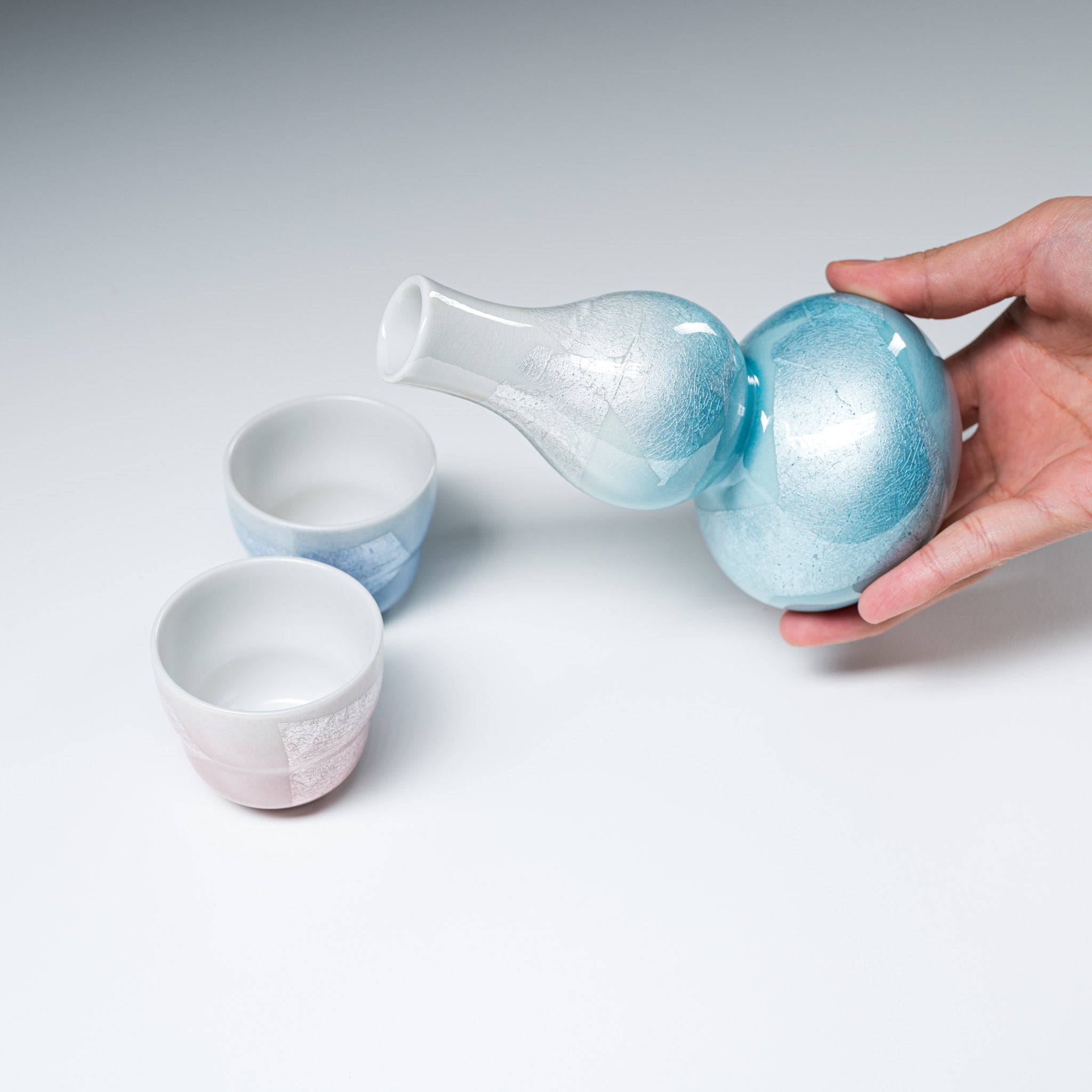 Premium Kutani Ware Sake Set - Hyotan Ginsai Japanese Ceramic Drinking Vessels for Sake, Tea & Cocktails | Elegant Home Bar & Traditional Tea Ceremony Accessories