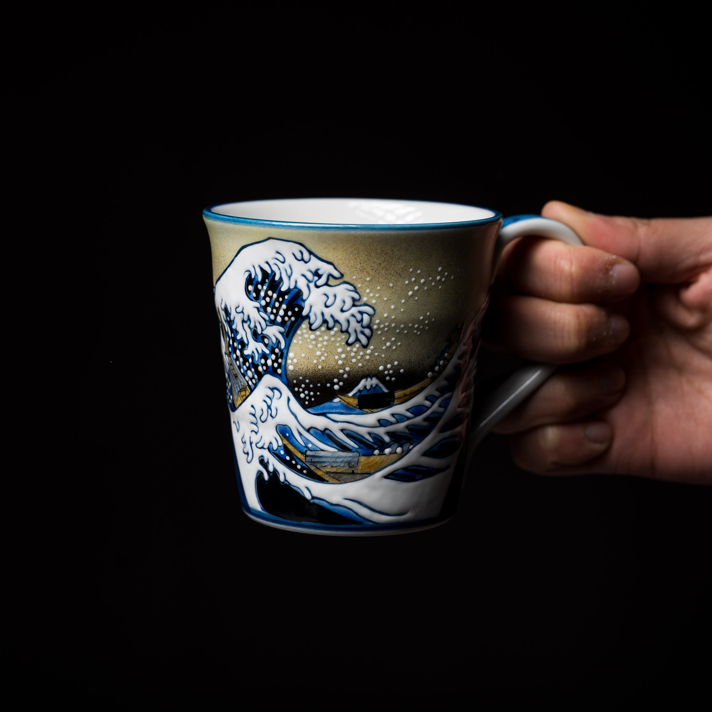 Premium Kutani Ware Hokusai Mug - Great Wave of Kanagawa Japanese Porcelain Tea Cup - Traditional Ukiyo-e Artwork for Home Decor, Tea Ceremony & Collector's Gift