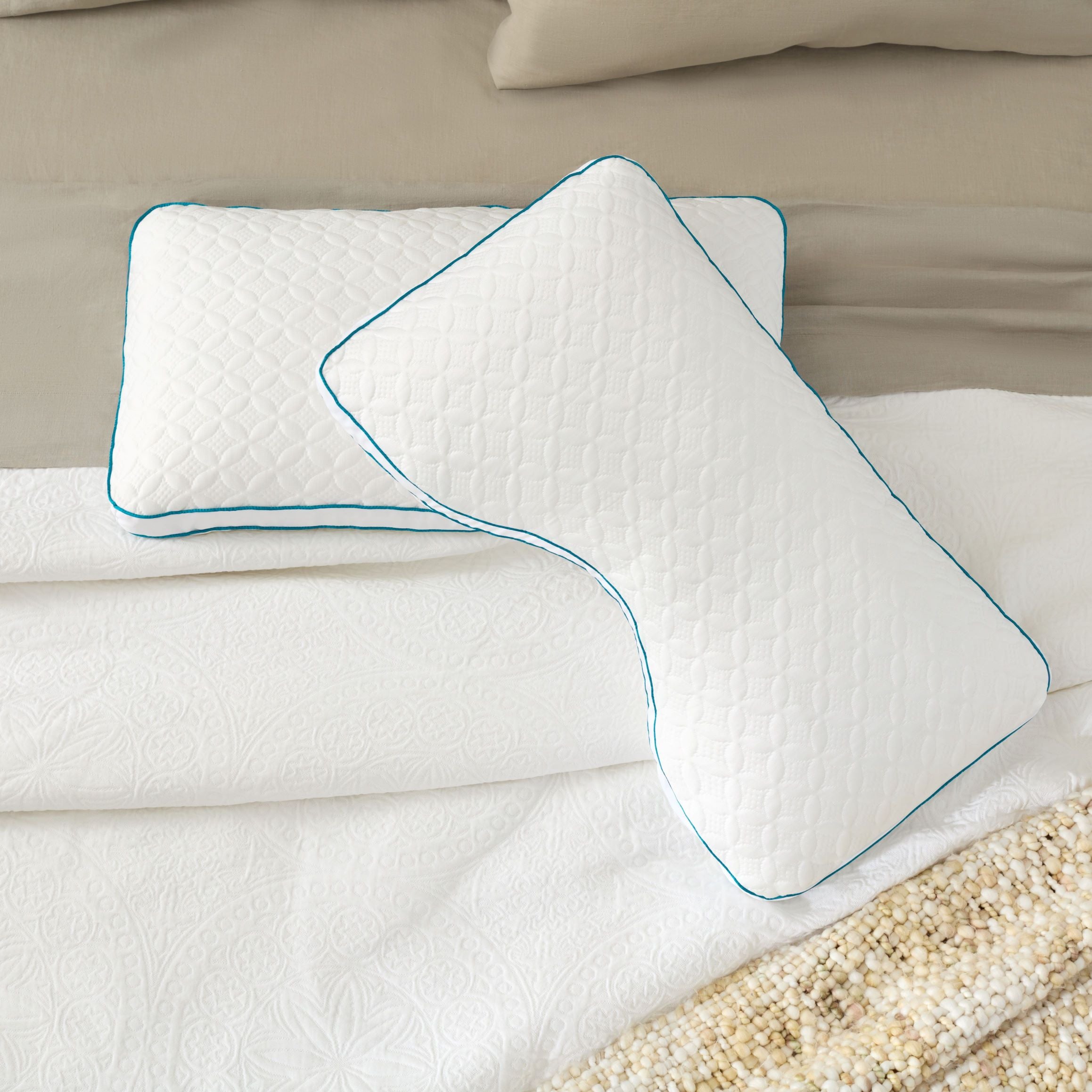 Malouf FlexFill™ + HyperChill™ Cooling Pillow - Premium Memory Foam Pillow for Side, Back & Stomach Sleepers - Ideal for Hot Sleepers & Night Sweat Relief - Perfect for Bedroom, Guest Room & Travel
