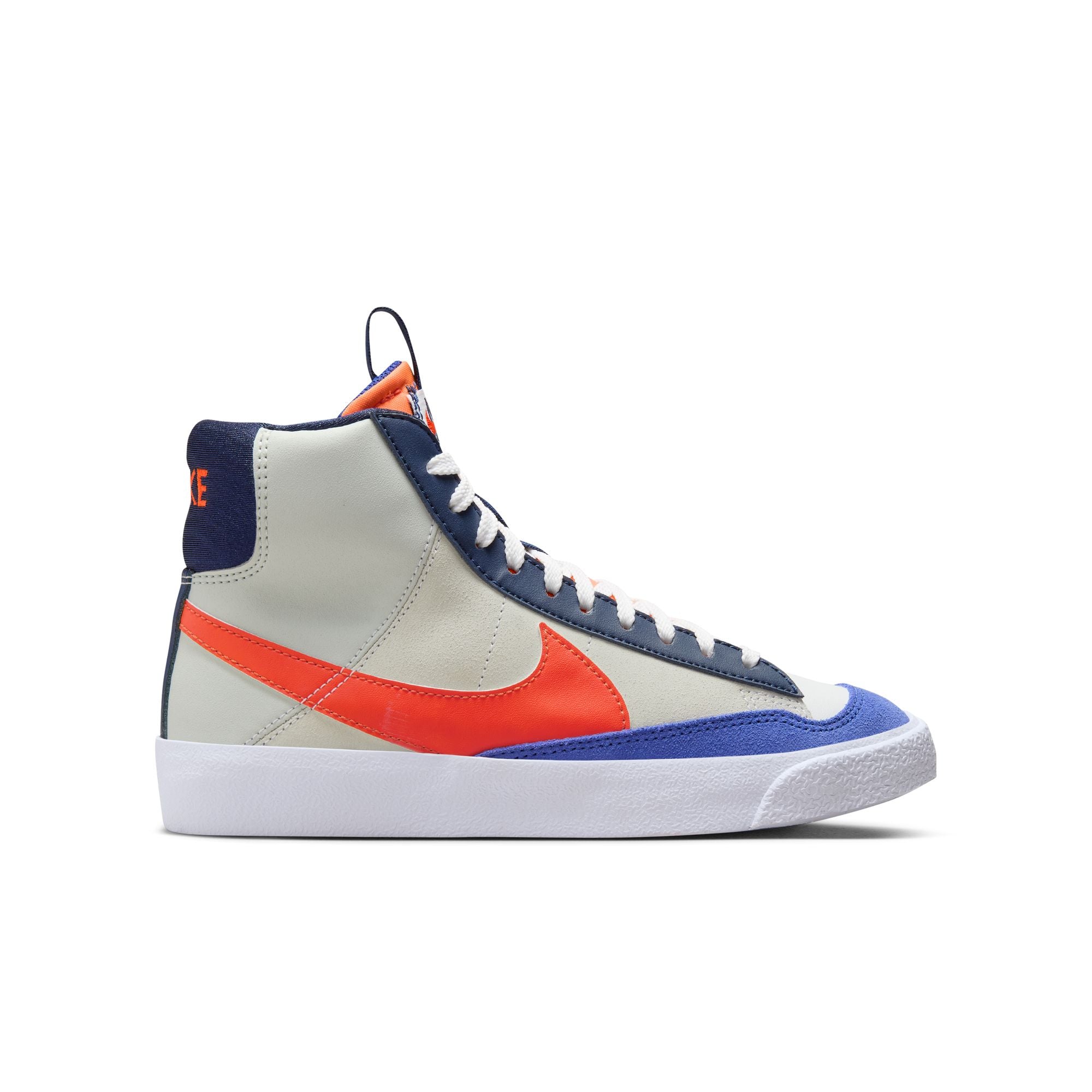 Nike Youth Blazer Mid '77 SE Sneakers for Boys - Retro Basketball Shoes for Kids, School, Sports & Casual Wear