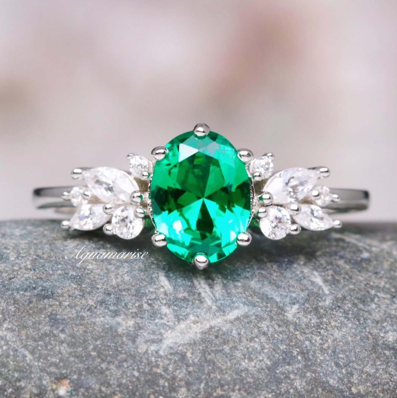 Vintage Emerald Ring for Women - Sterling Silver Jewelry, Elegant Green Gemstone Ring for Engagement, Wedding, Anniversary & Special Occasions