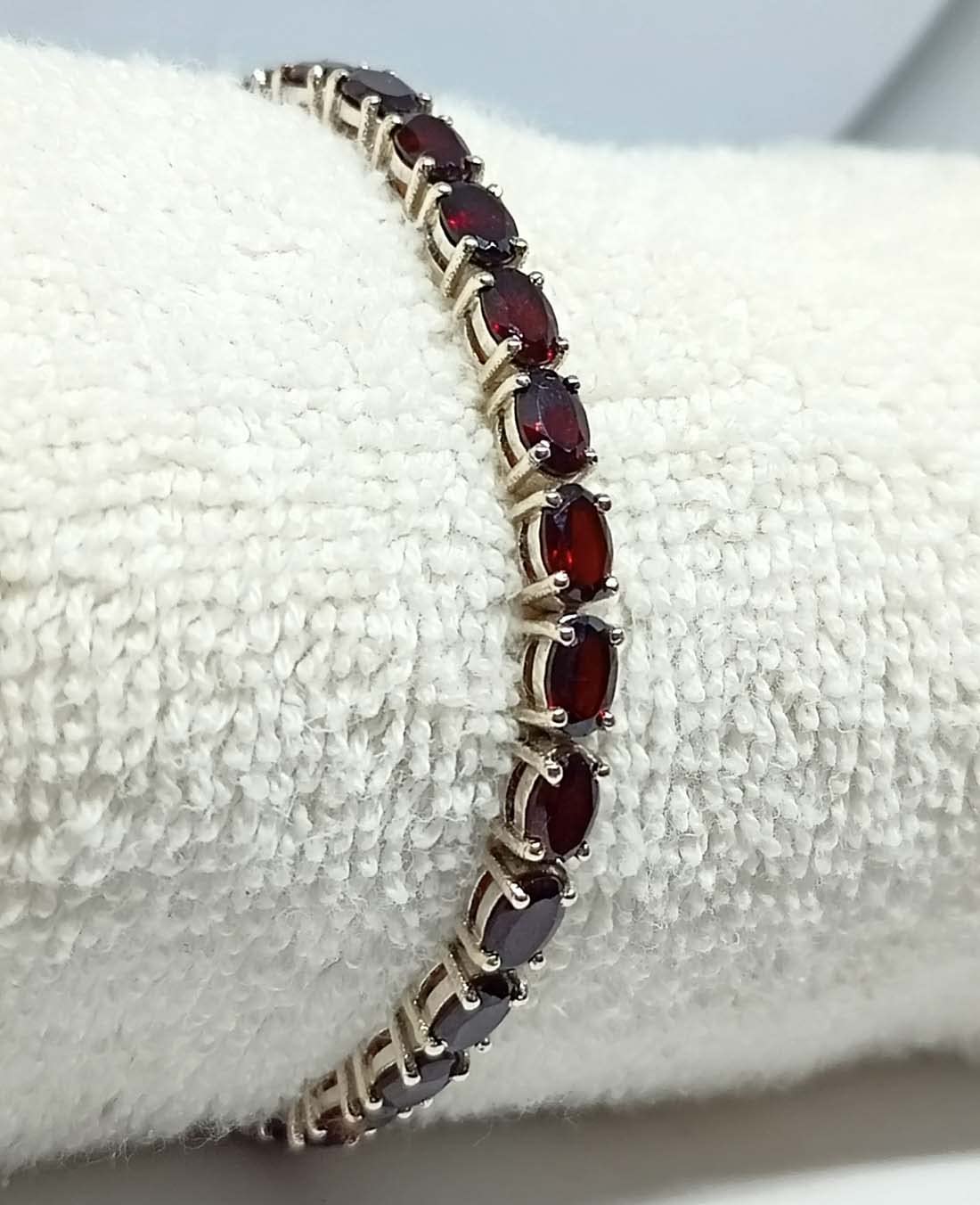 925 Sterling Silver Tennis Bracelet for Women - Genuine Garnet Gemstone Designer Jewelry (7.5