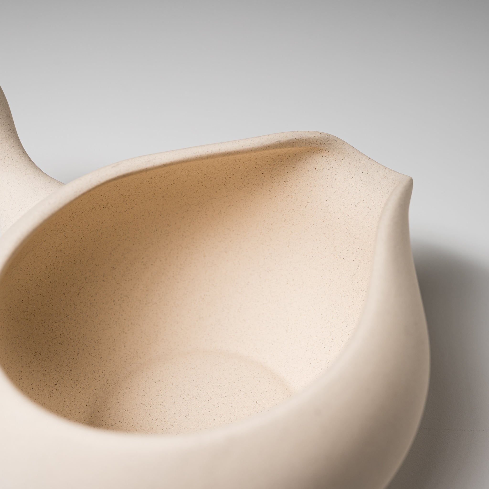 Premium Japanese Tokoname Teapot - 400ml Mat White Ceramic Matcha Bowl with Spout for Tea Ceremony & Home Brewing | Perfect for Green Tea, Herbal Tea & Coffee Lovers