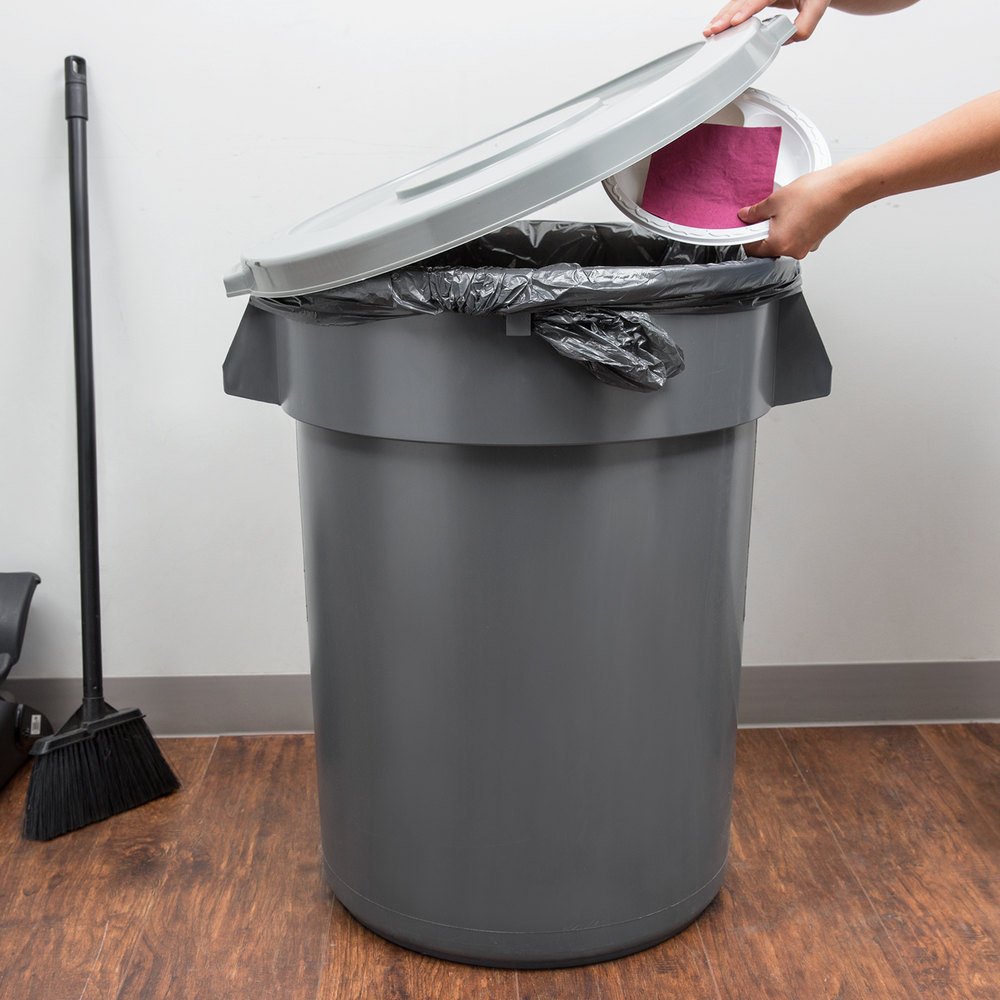 TableTop King 32 Gallon Gray/Black Trash Can with Lid - Heavy Duty Kitchen & Office Waste Bin for Home, Restaurant & Commercial Use