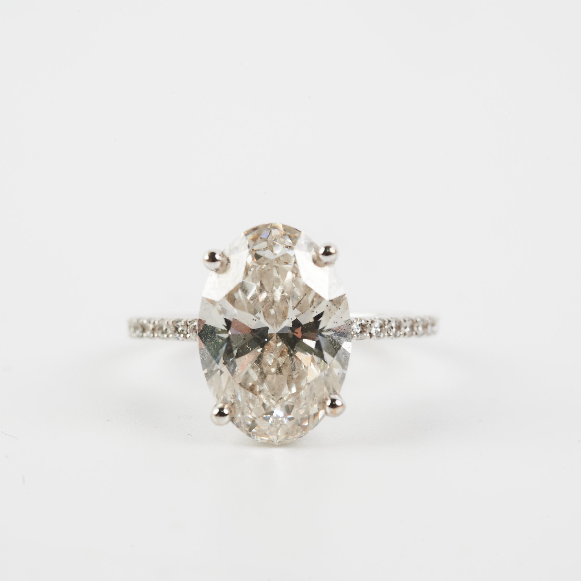 4.05 Carat Lab-Grown Oval Diamond Engagement Ring for Women - Elegant Wedding, Proposal & Anniversary Jewelry Gift