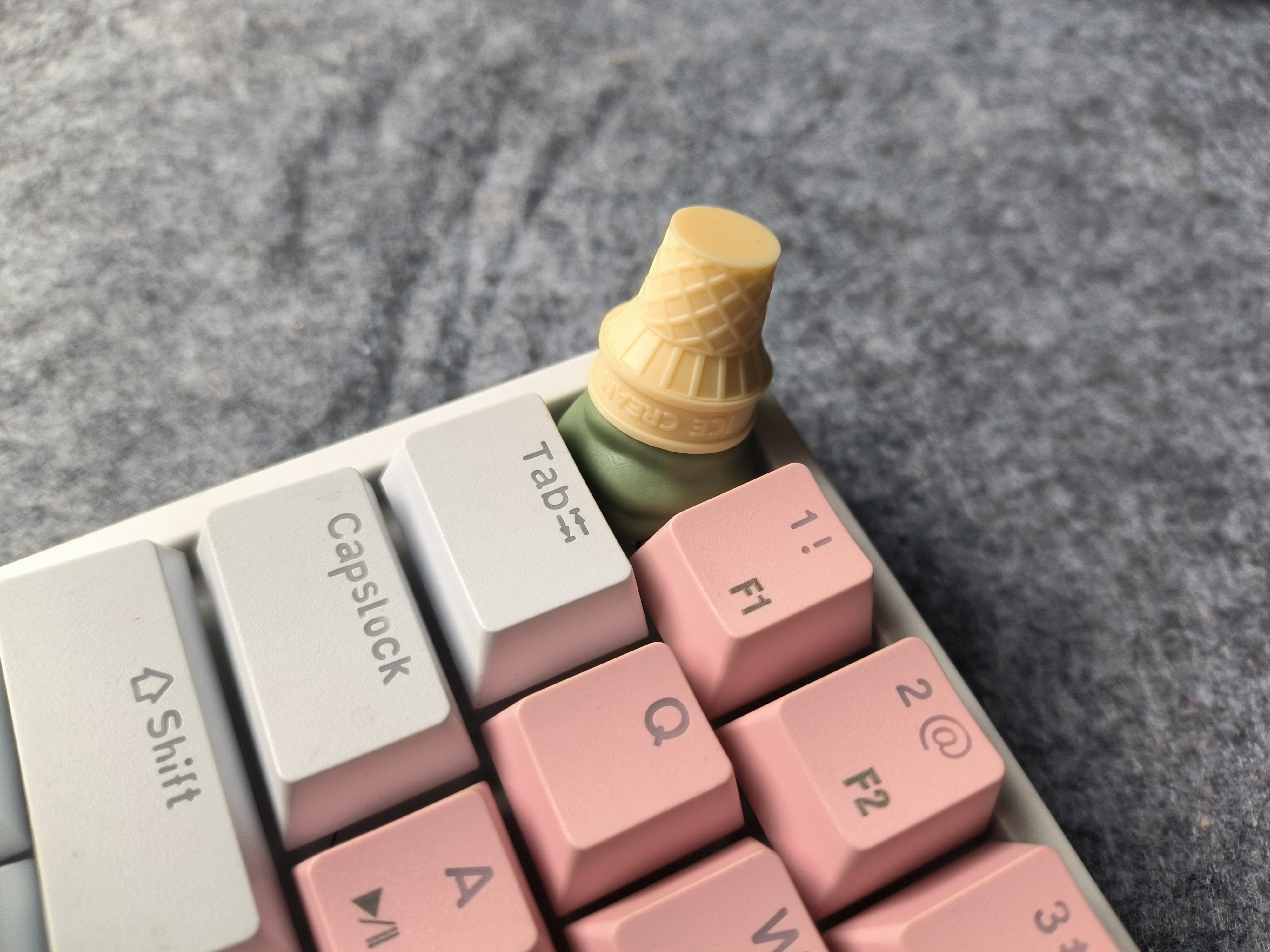 Funny Food-Themed Keycaps for Mechanical Keyboards - Ice Cream Drip Design, Unique & Customizable - Perfect for Gamers & Typing Enthusiasts