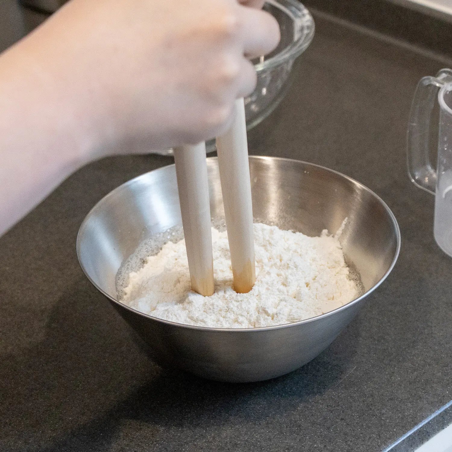 Manyo Tempura Flour Mixing Chopsticks (Hanabashi) - Premium Japanese Cooking Utensils for Perfect Tempura Batter - Ideal for Home Chefs & Asian Cuisine Lovers