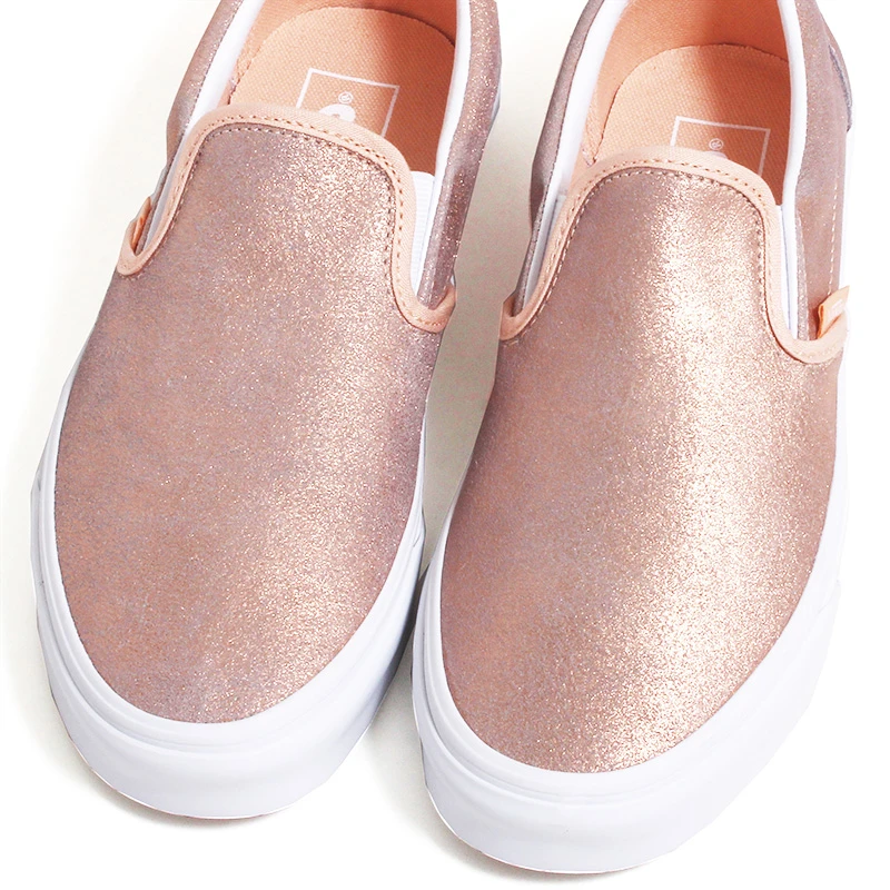 Vans Classic Slip-On Big Kids' (GS) Shoes | Comfortable Skate Sneakers for Boys & Girls | Perfect for School, Skateboarding & Casual Wear