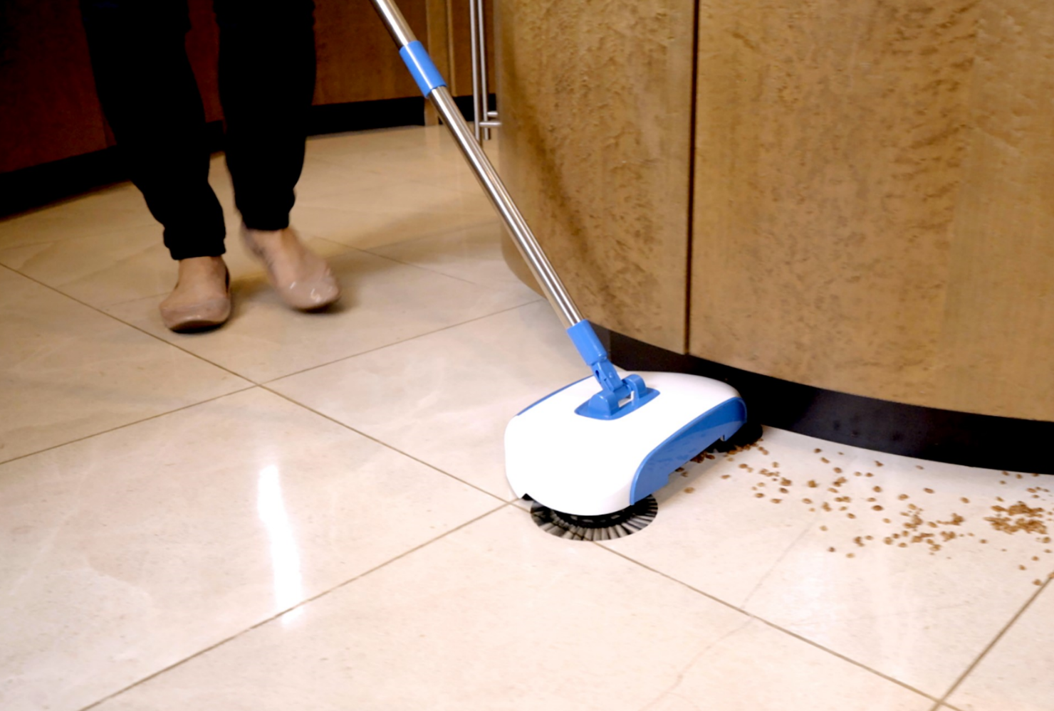 Insta Sweep - High-Quality Broom for Quick and Easy Cleaning | Perfect for Homes, Offices, and Outdoor Use