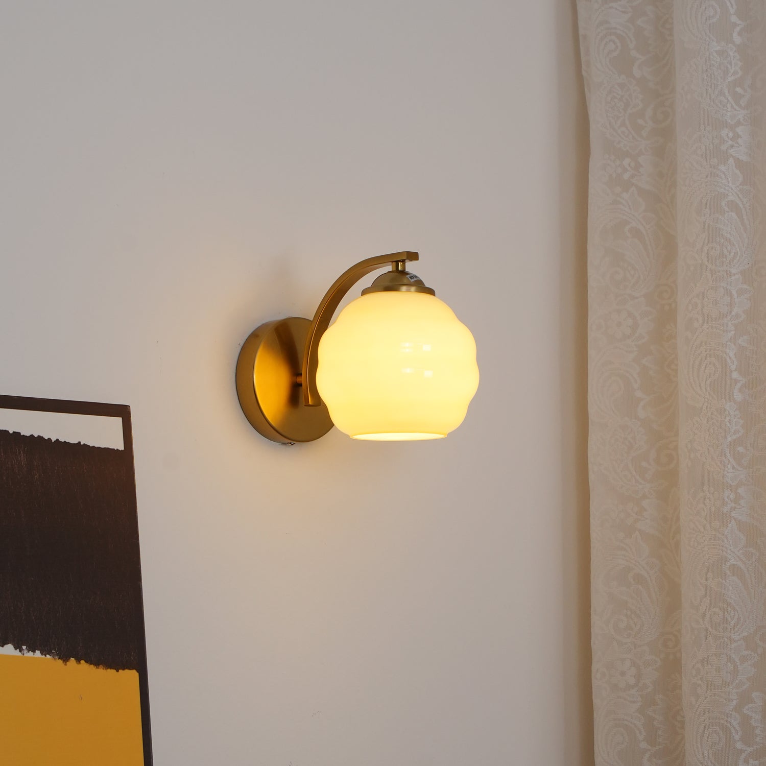 Vintage Art Deco Plug-in Wall Sconce - Brass Finish LED Wall Lamp for Bedroom, Living Room & Hallway Lighting