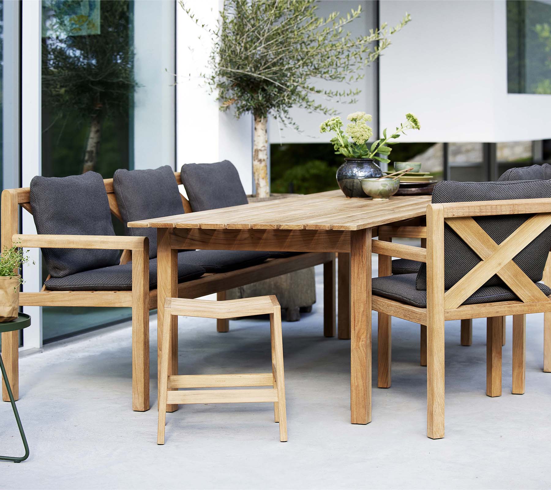 Grace Modern Dining Table Set - Elegant 6-Piece Kitchen Table with Chairs for Home & Restaurant Use - Perfect for Family Dinners, Entertaining Guests & Small Business Dining Areas