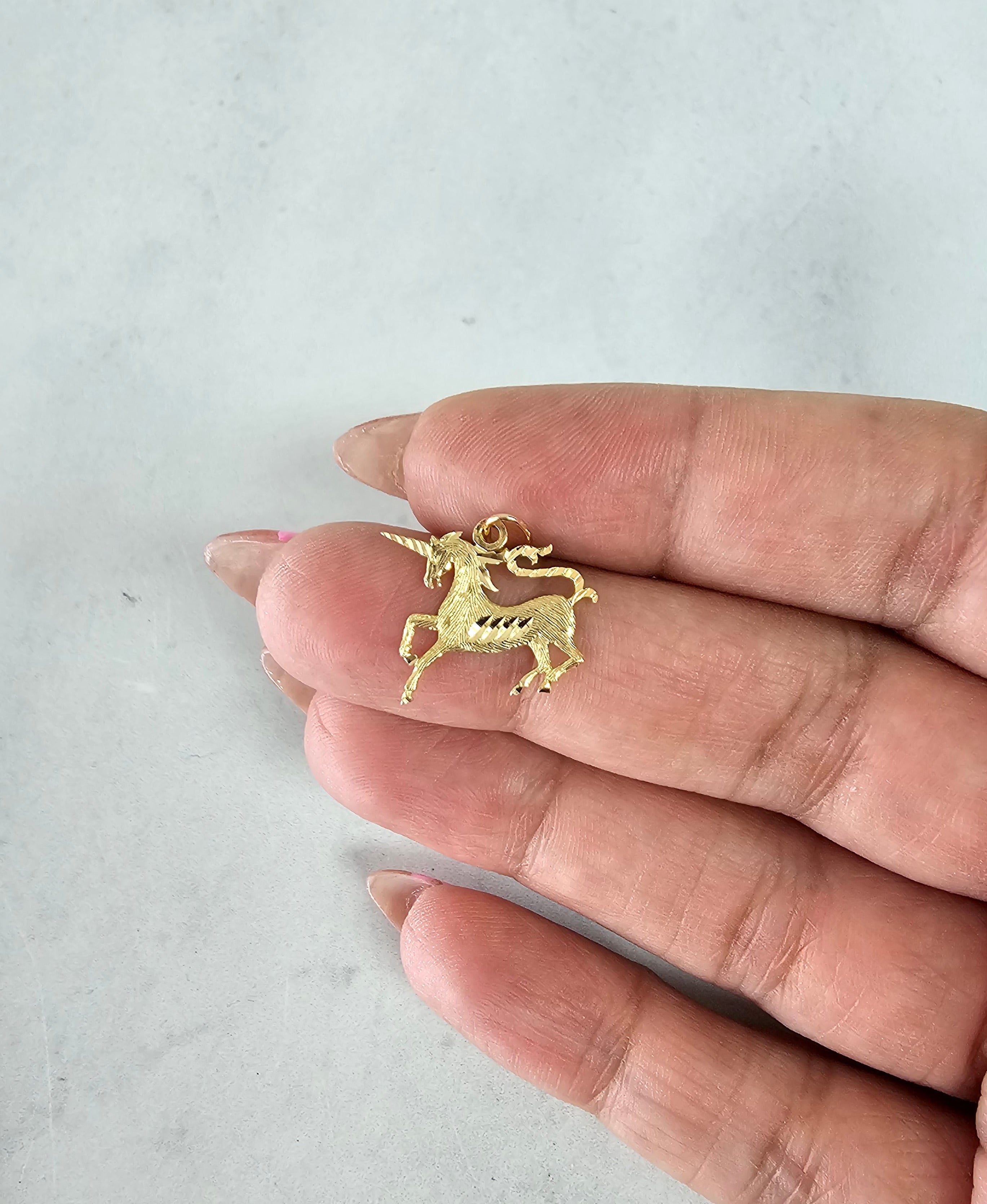 14K Yellow Gold Unicorn Necklace with Diamond Cuts - Elegant Jewelry Gift for Women & Girls, Perfect for Birthdays, Anniversaries & Special Occasions