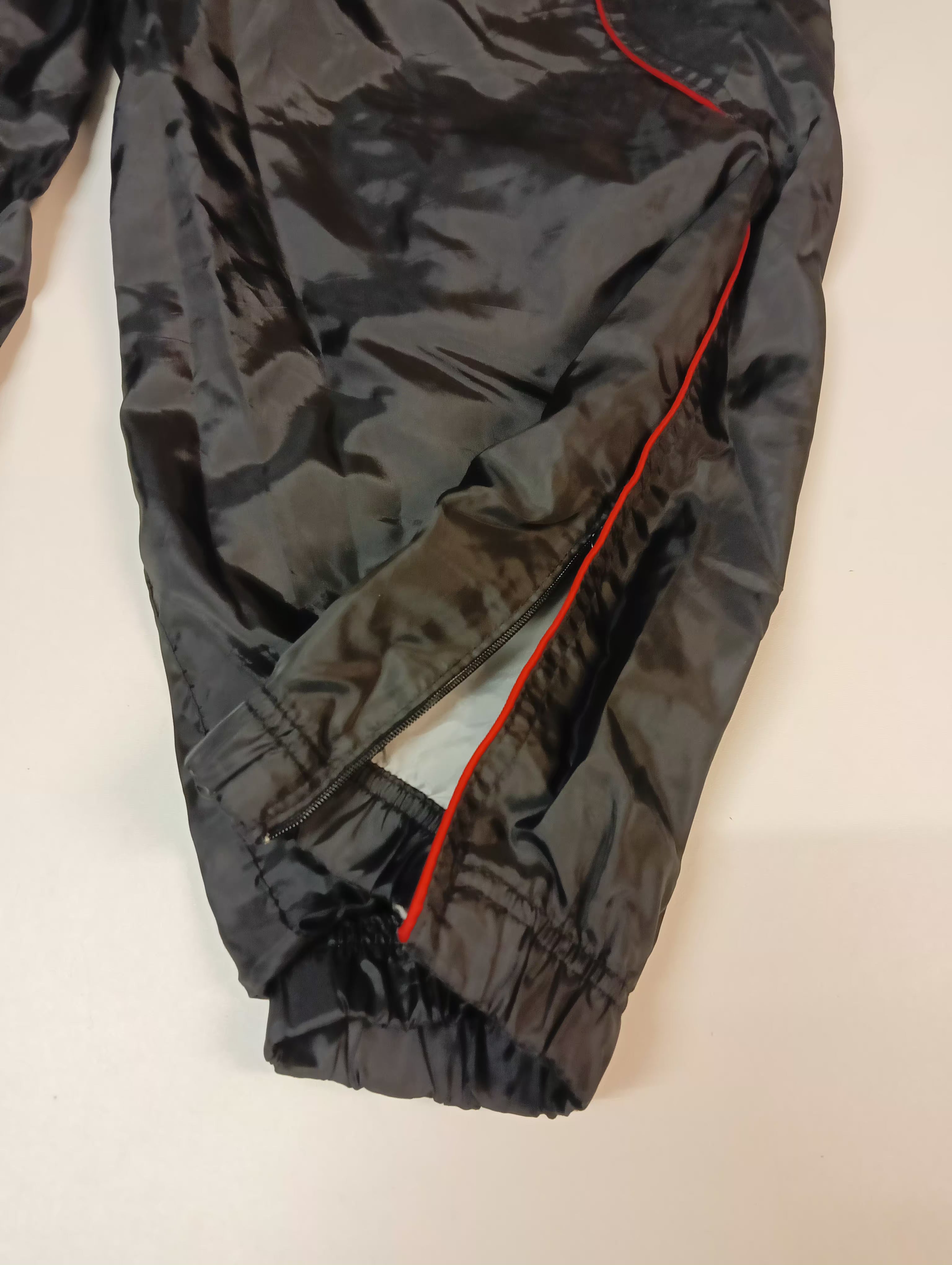 Adidas Vintage Trackpants Men's XL 1637 - Retro Athletic Joggers for Casual Wear, Gym & Street Style