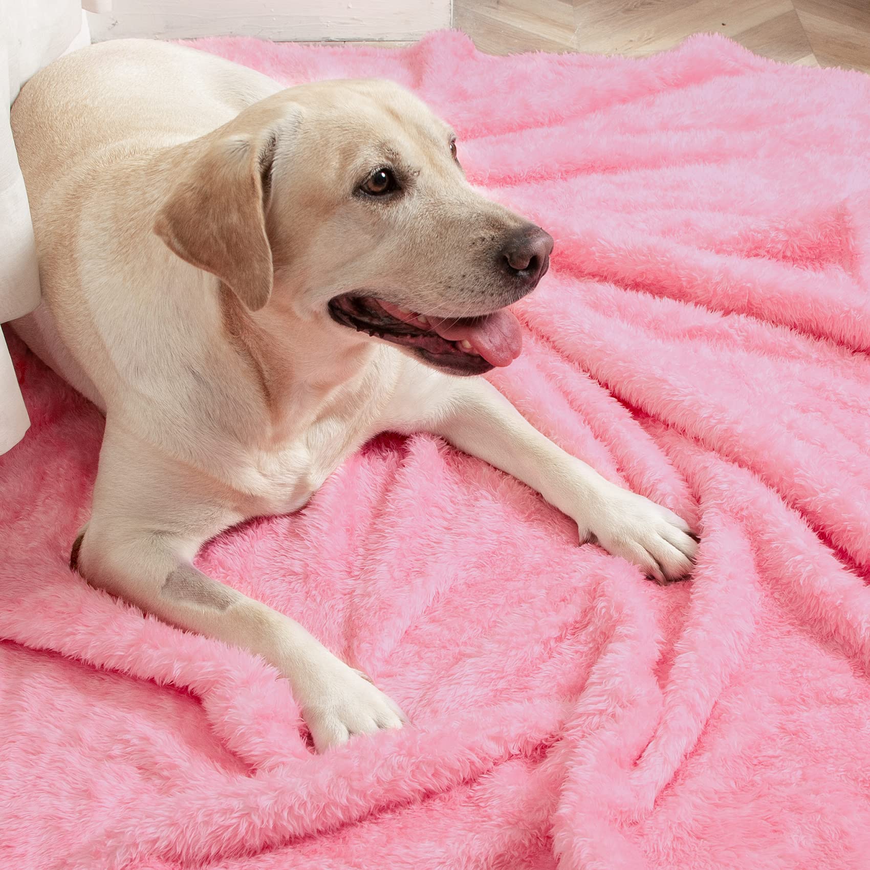 Fluffy Fleece Dog Blanket - Warm Pet Throw for Dogs & Cats - Bed, Couch & Travel Use