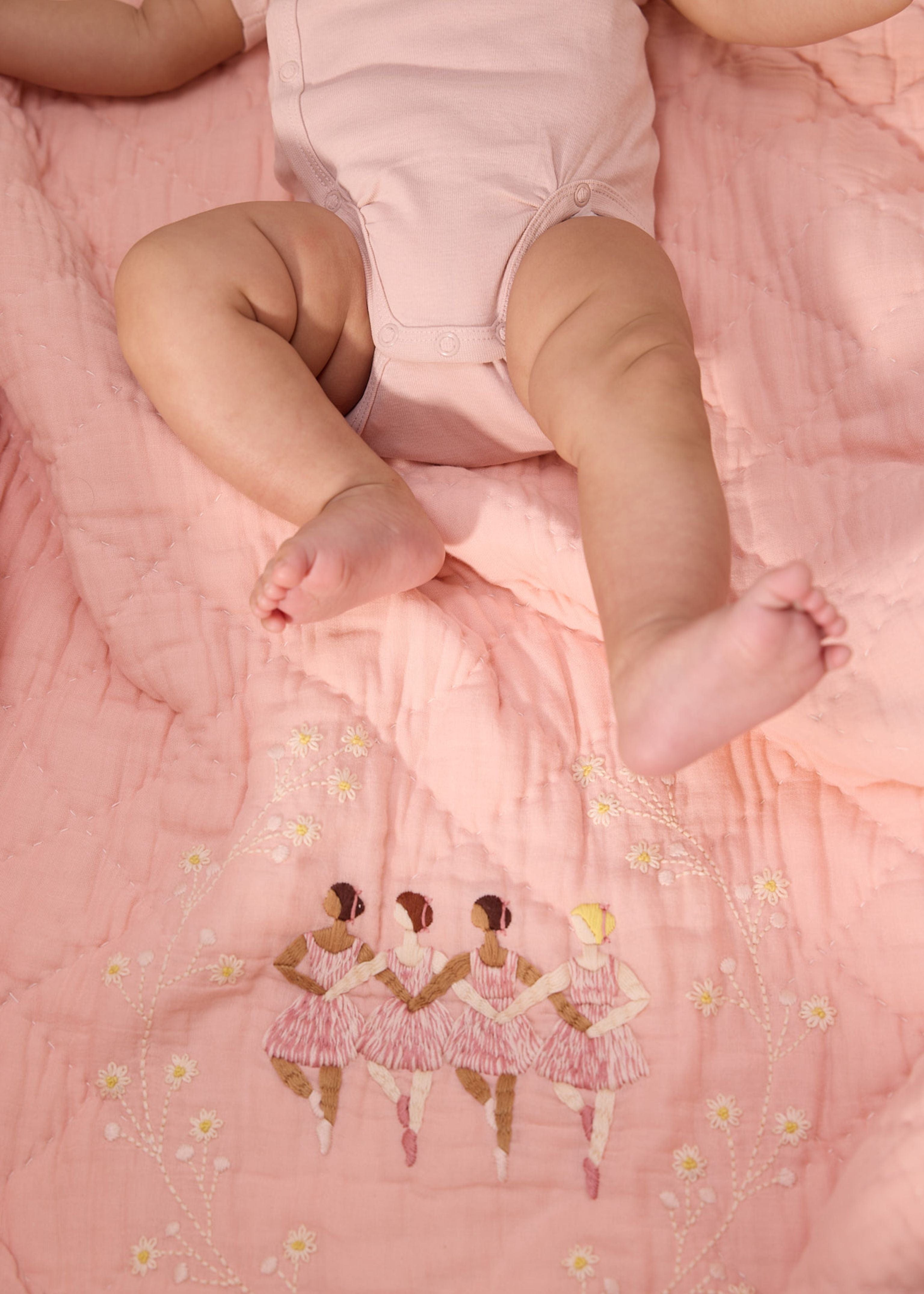 Arabesque Cot Bedding Set - Soft Baby Crib Sheets & Nursery Bedding for Boys & Girls | Perfect for Newborns, Toddlers & Daycare