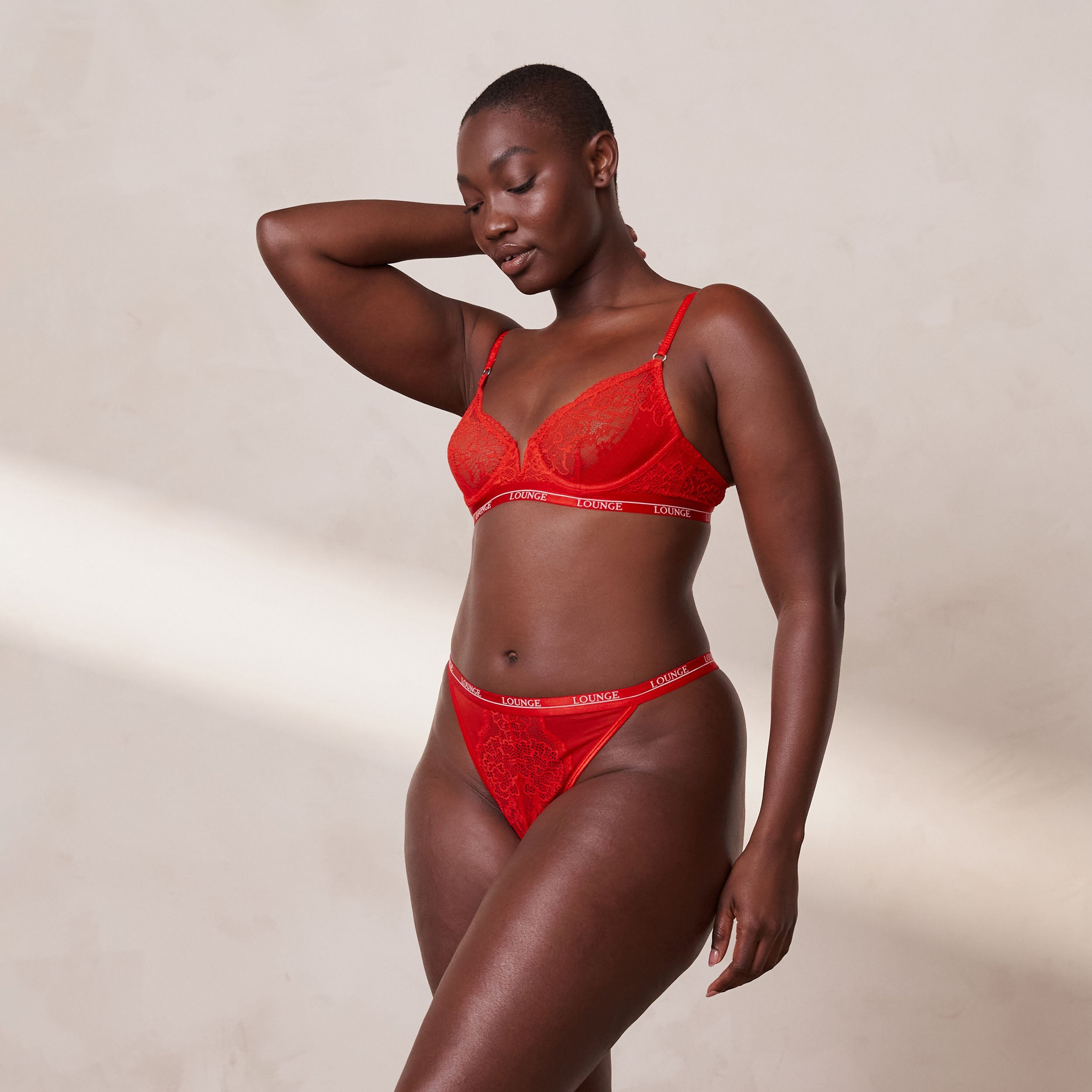 Royal Balcony Bra - Sexy Lace Underwire Push Up Bra in Red - Perfect for Date Nights & Special Occasions
