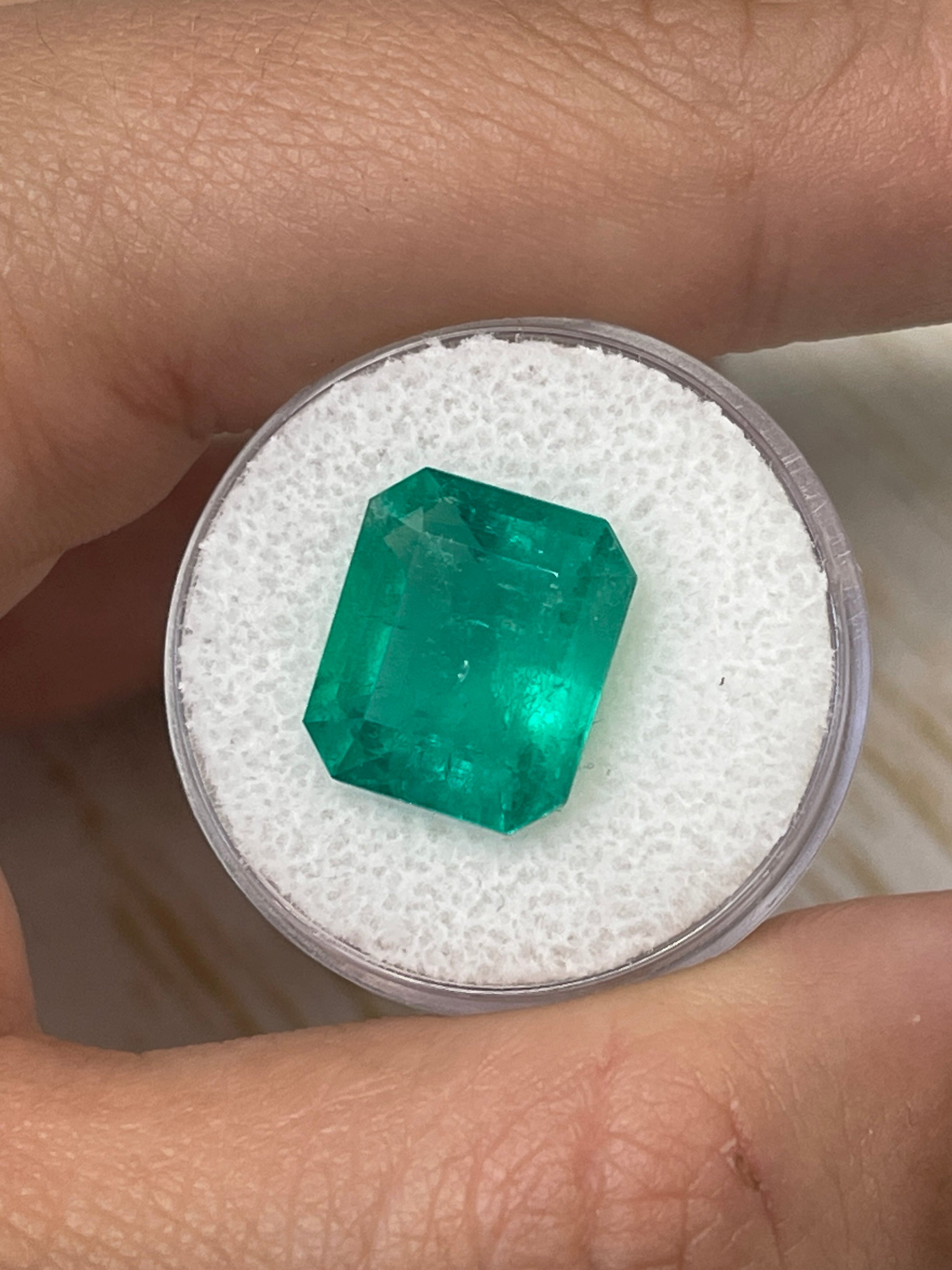 7.39 Carat 14x12mm Bluish Green Emerald Cut Loose Colombian Emerald Gemstone for Jewelry Making - Engagement Rings, Necklaces & Earrings