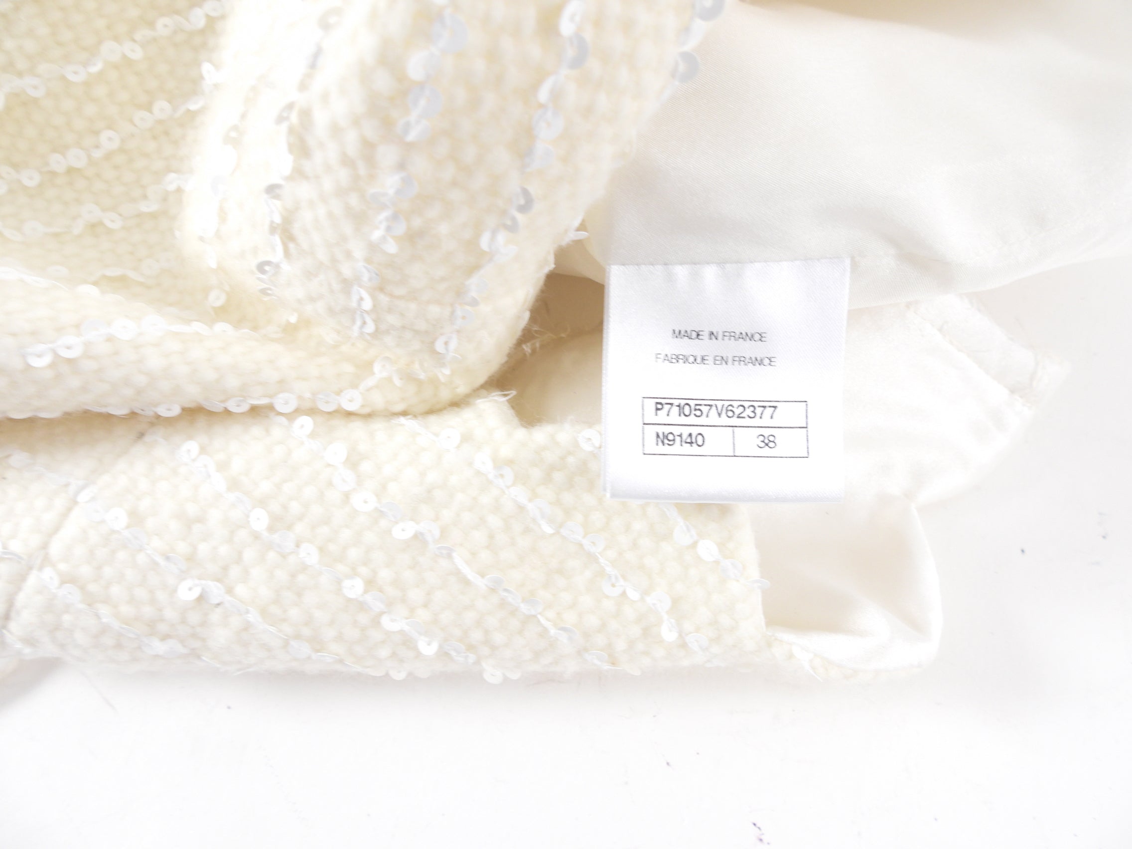 Chanel Pre Fall 2021 Ivory Sequin Skirt Size 26 Waist - Elegant Evening Wear for Parties & Special Occasions