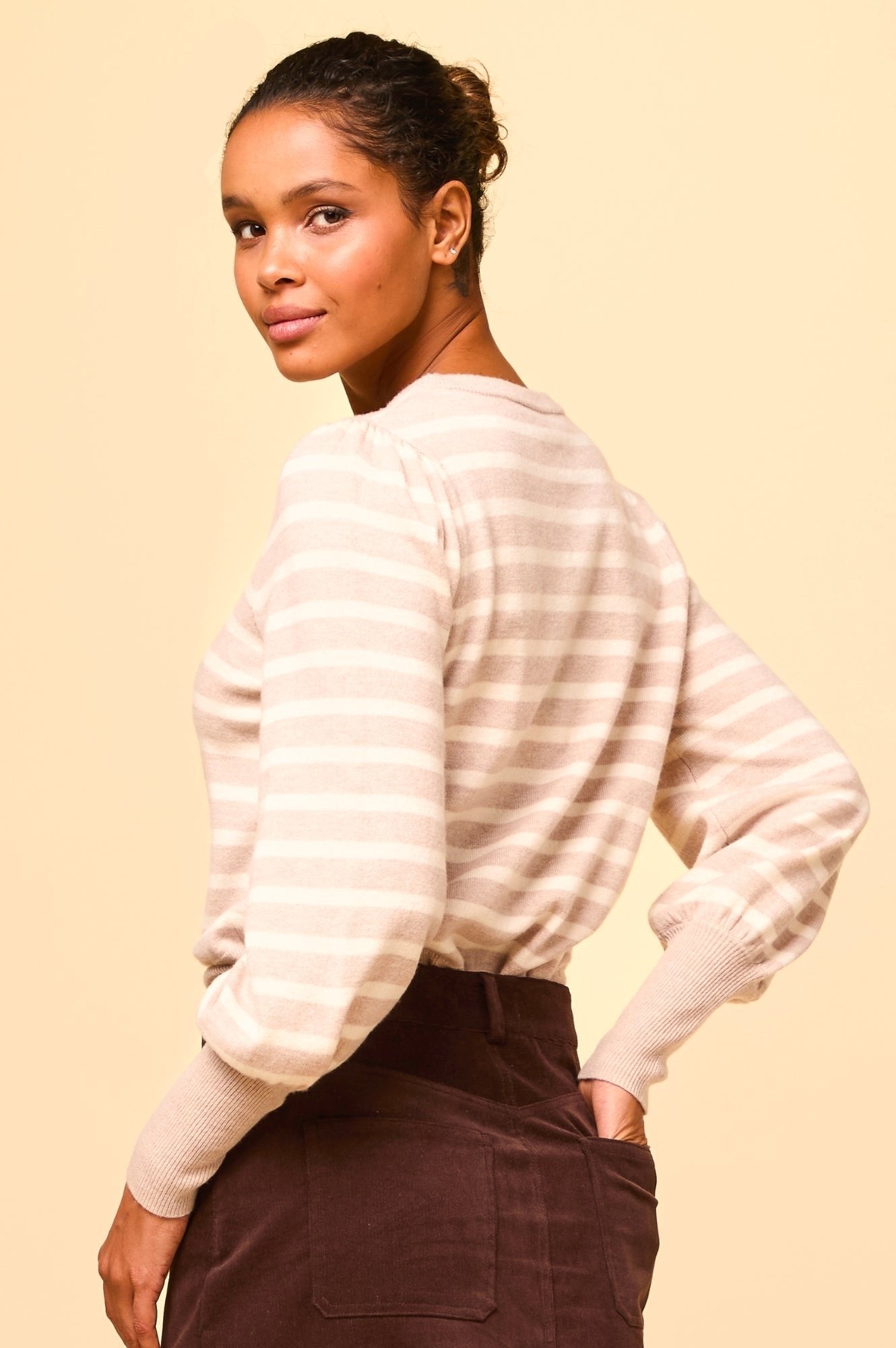 Premium Merino Wool Striped Crew Neck Sweater for Men & Women | Soft & Warm Oat/Cream Knitwear | Perfect for Winter, Fall & Casual Outfits