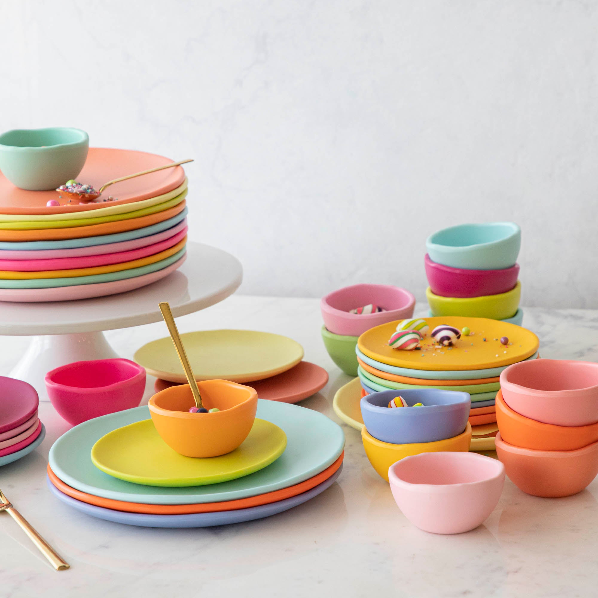 9-Piece Rainbow Melamine Plates Set - Durable & Colorful Dishware for Kids, Picnics, Parties & Outdoor Dining - BPA-Free & Shatterproof