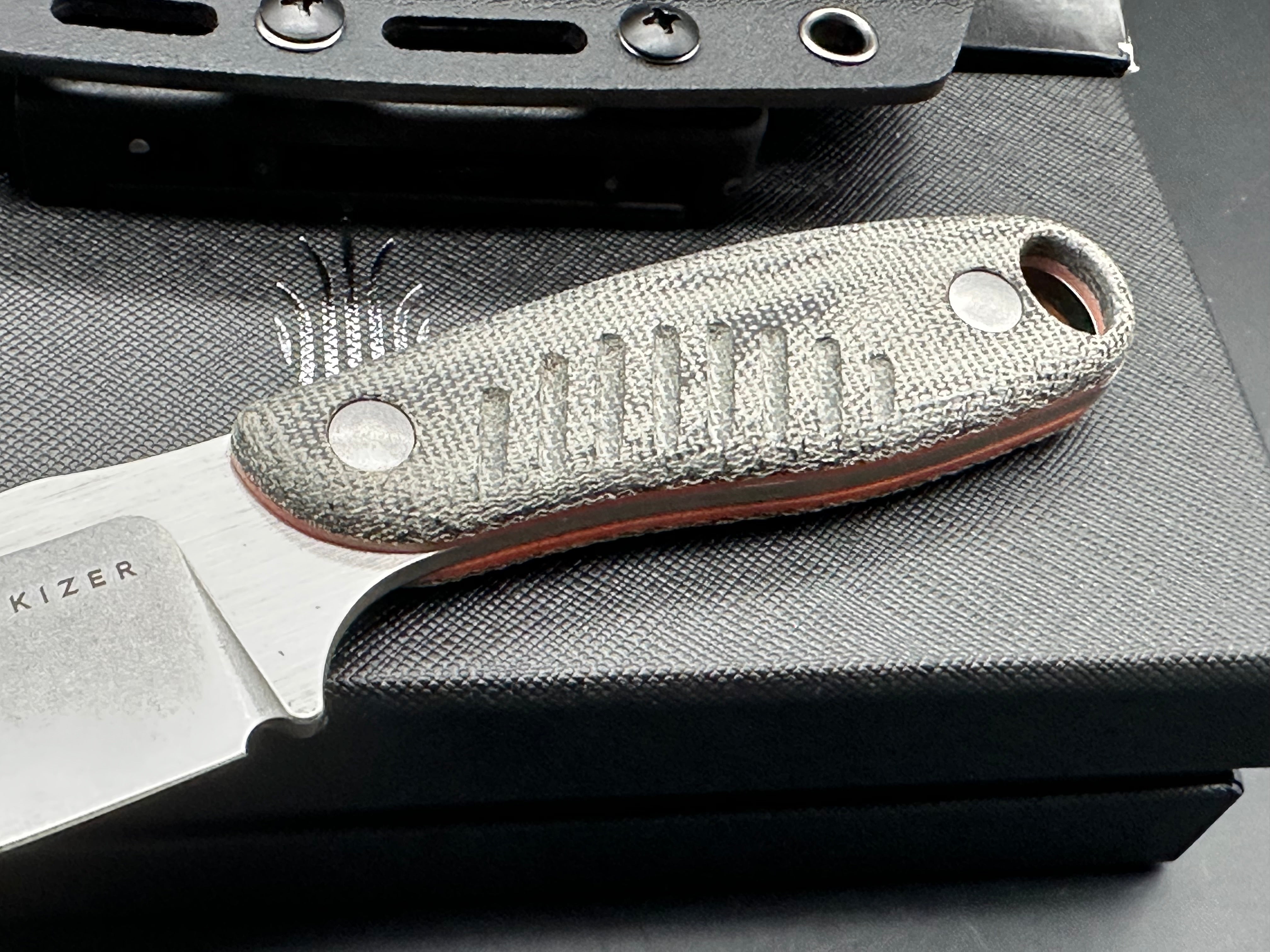 KIZER HARE Fixed Blade Knife - Black Micarta/G10 Handle, Nitro-V Steel Plain Edge - Hunting, Camping & Outdoor Survival Knife
