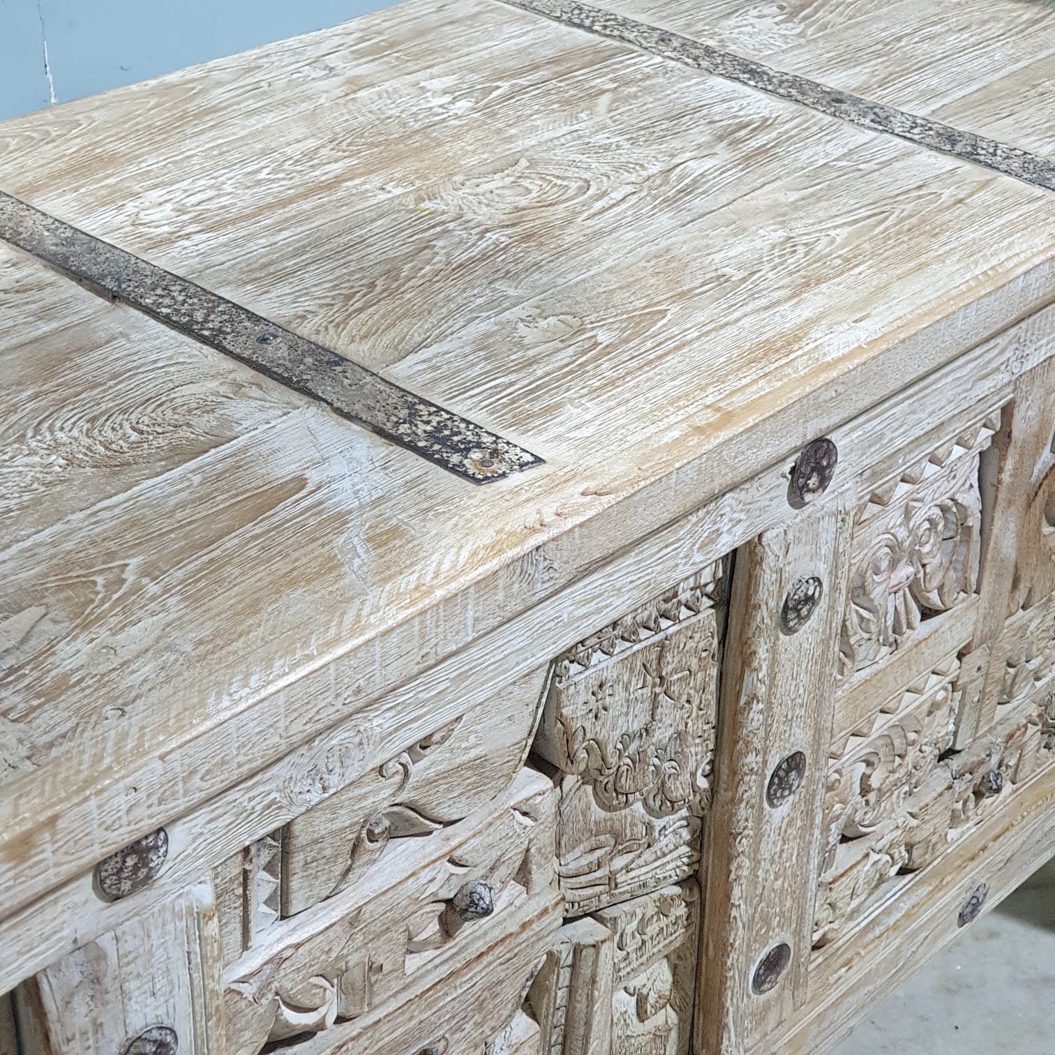Handmade Solid Hardwood Carved Console Table - 59