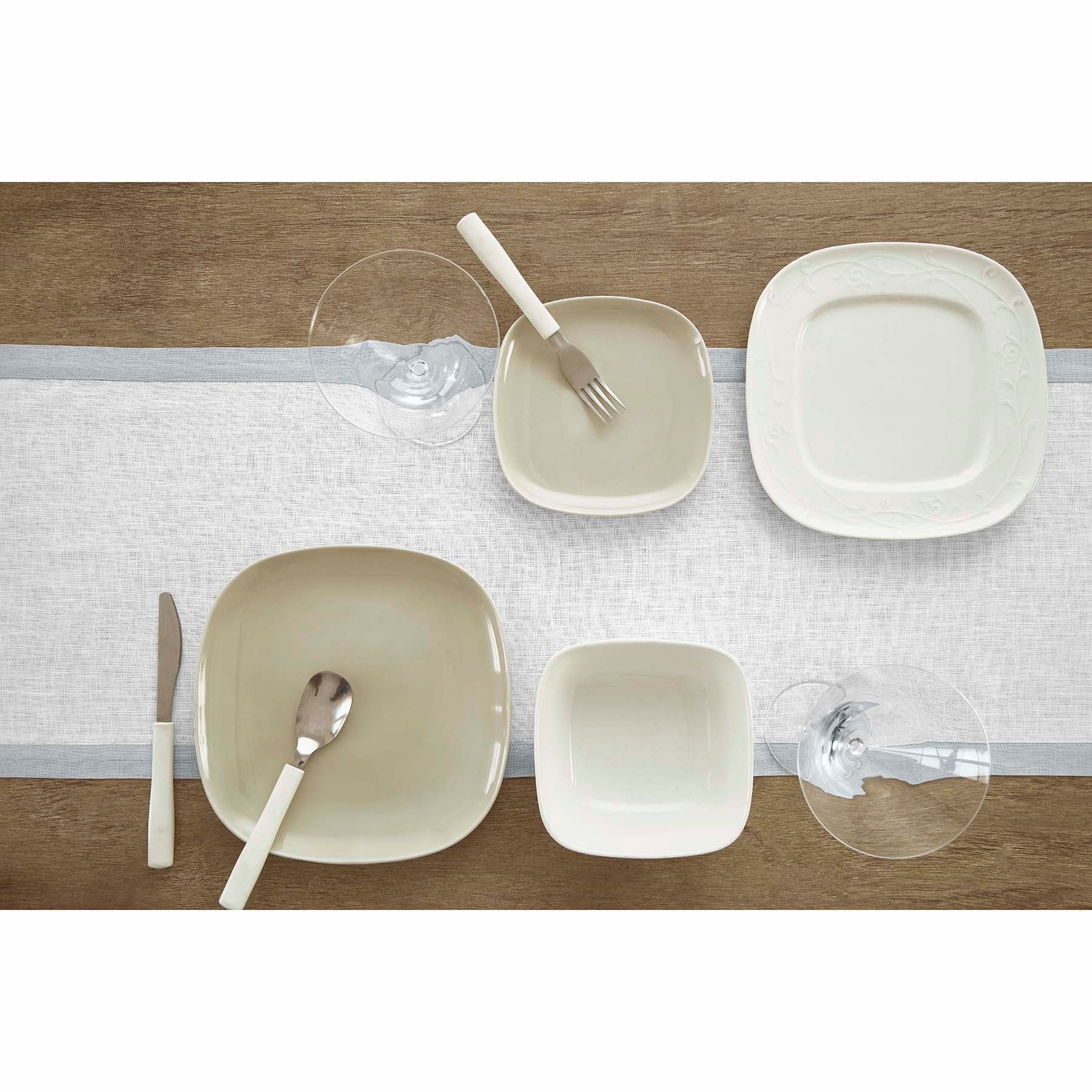 Elegant Classic Table Runner for Dining Room Decor - Perfect for Weddings, Holidays & Home Decor