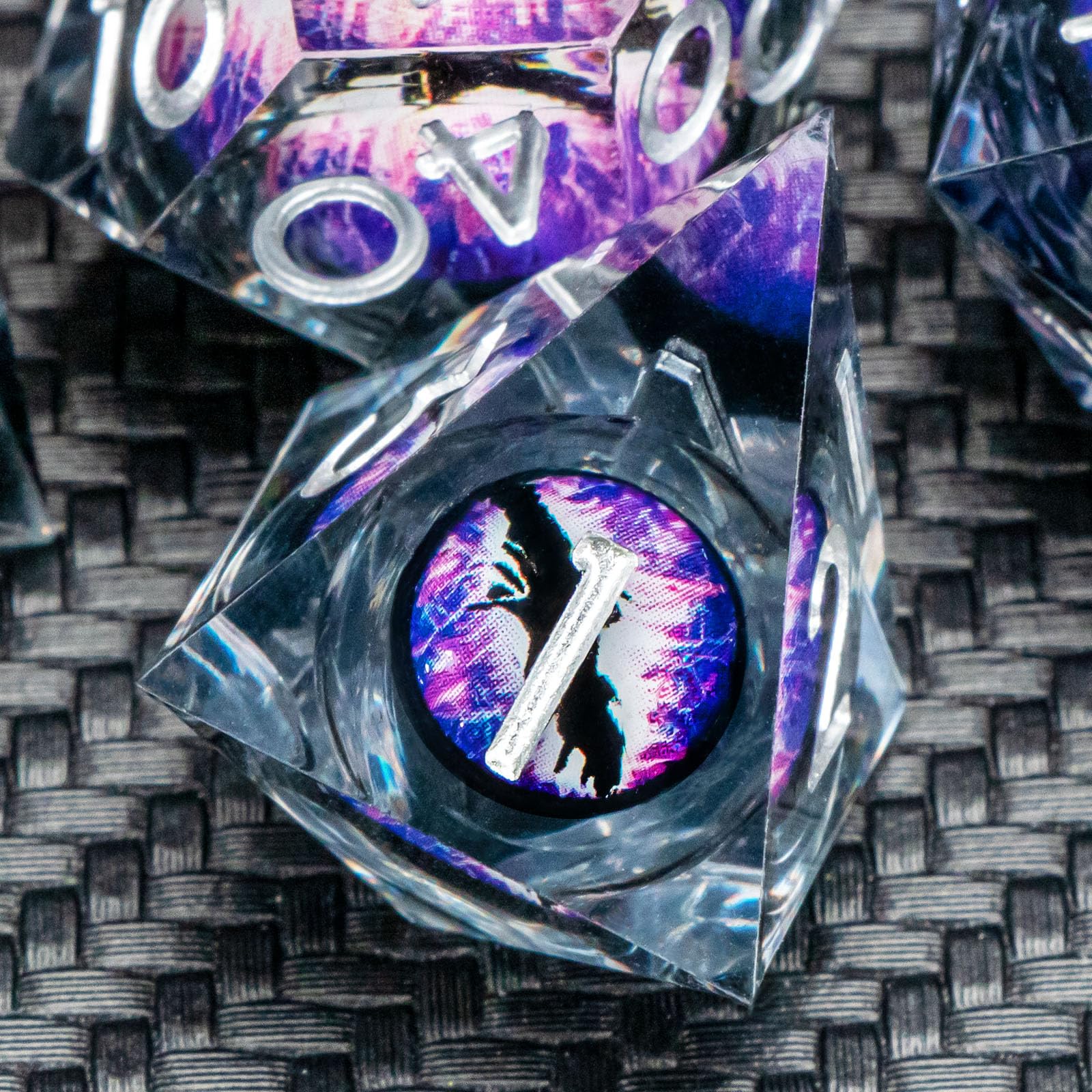 KERWELLSI Sharp Edge Resin Dragon Eye DND Dice Set - 7-Piece Polyhedral RPG Dice for Dungeons & Dragons (D20, D12, D10, D8, D6, D4) with Purple Float Liquid Core & Gift Box - Perfect for Tabletop Gaming, D&D Campaigns, and Fantasy Roleplaying
