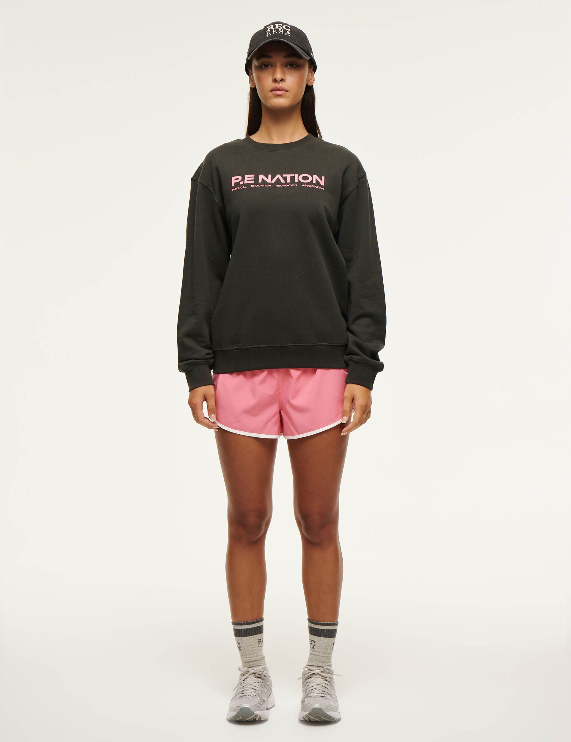 Qualify Sweat Asphalt - High-Performance Sports Apparel for Running & Workouts | Durable & Breathable Activewear for Men & Women